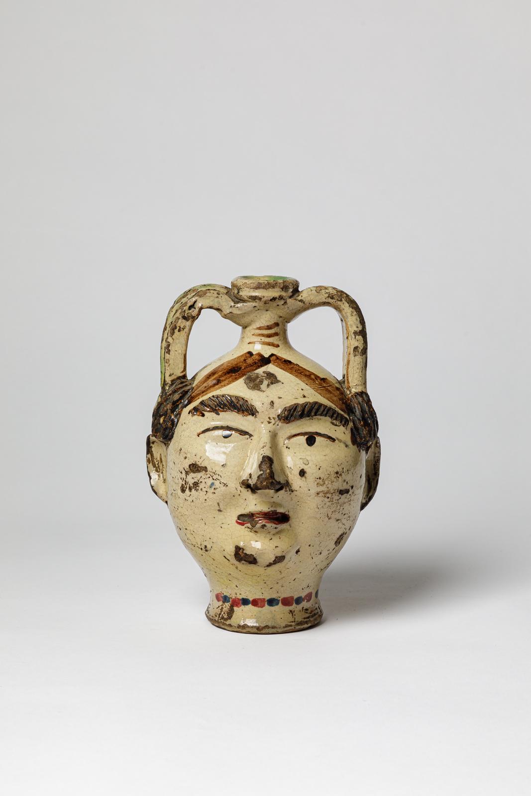 XIXe siècle - Sicile


Antiquités Vase ou cruche à tête de femme du XIXème siècle

Céramique peinte 

Condition vintage originale

Réalisé vers 1850

hauteur 23 cm
Grand 14 cm
Profondeur 12 cm