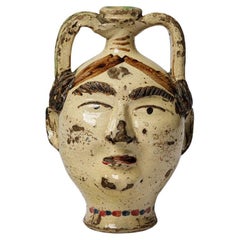 Ancien vase ou cruche à tête de femme sicilienne peint du XIXe siècle, 1850