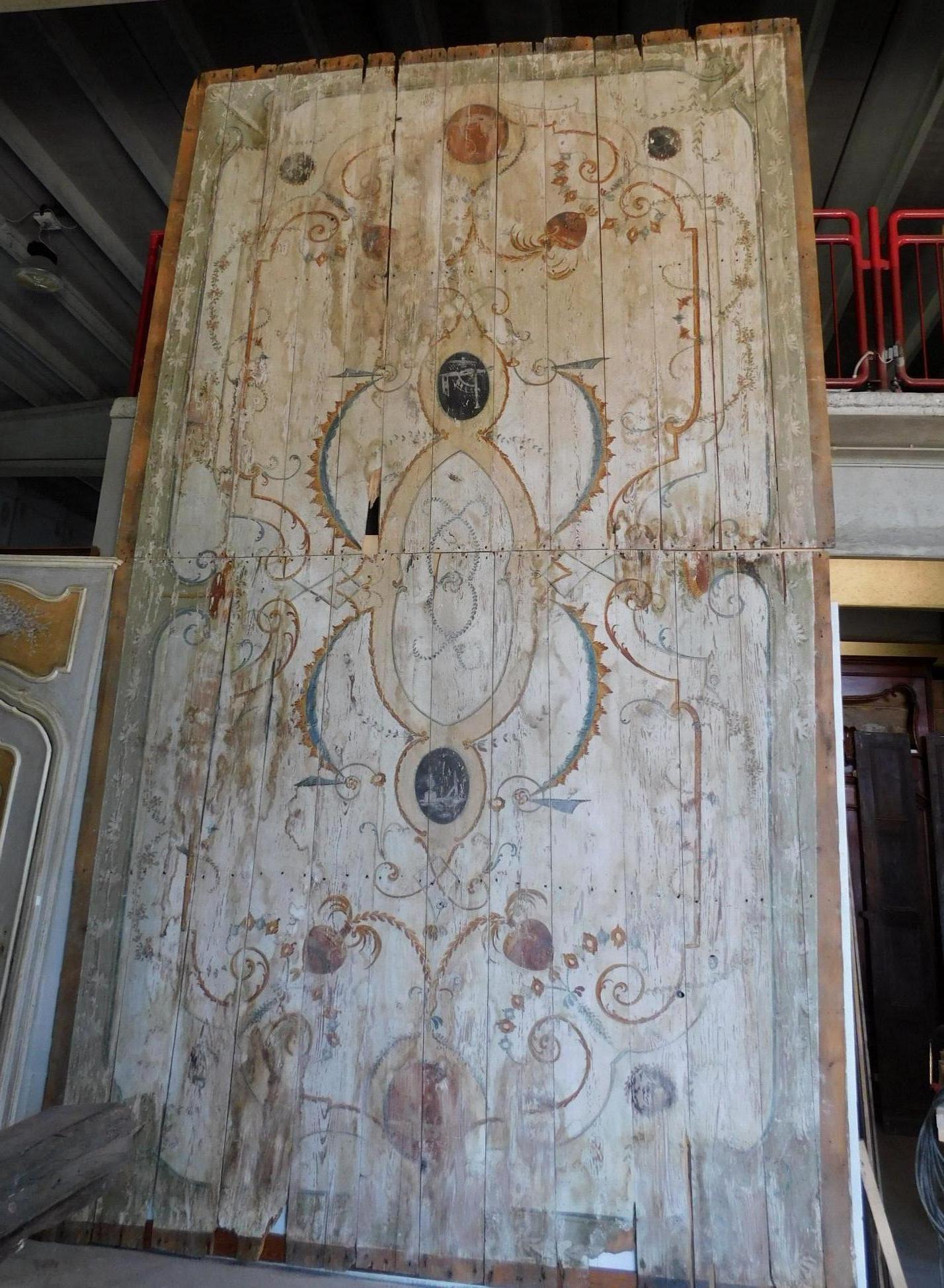 Antiquet Hand-Painted Plank Ceiling, Grotesque '700, Sicily, Italy In Good Condition In Cuneo, Italy (CN)