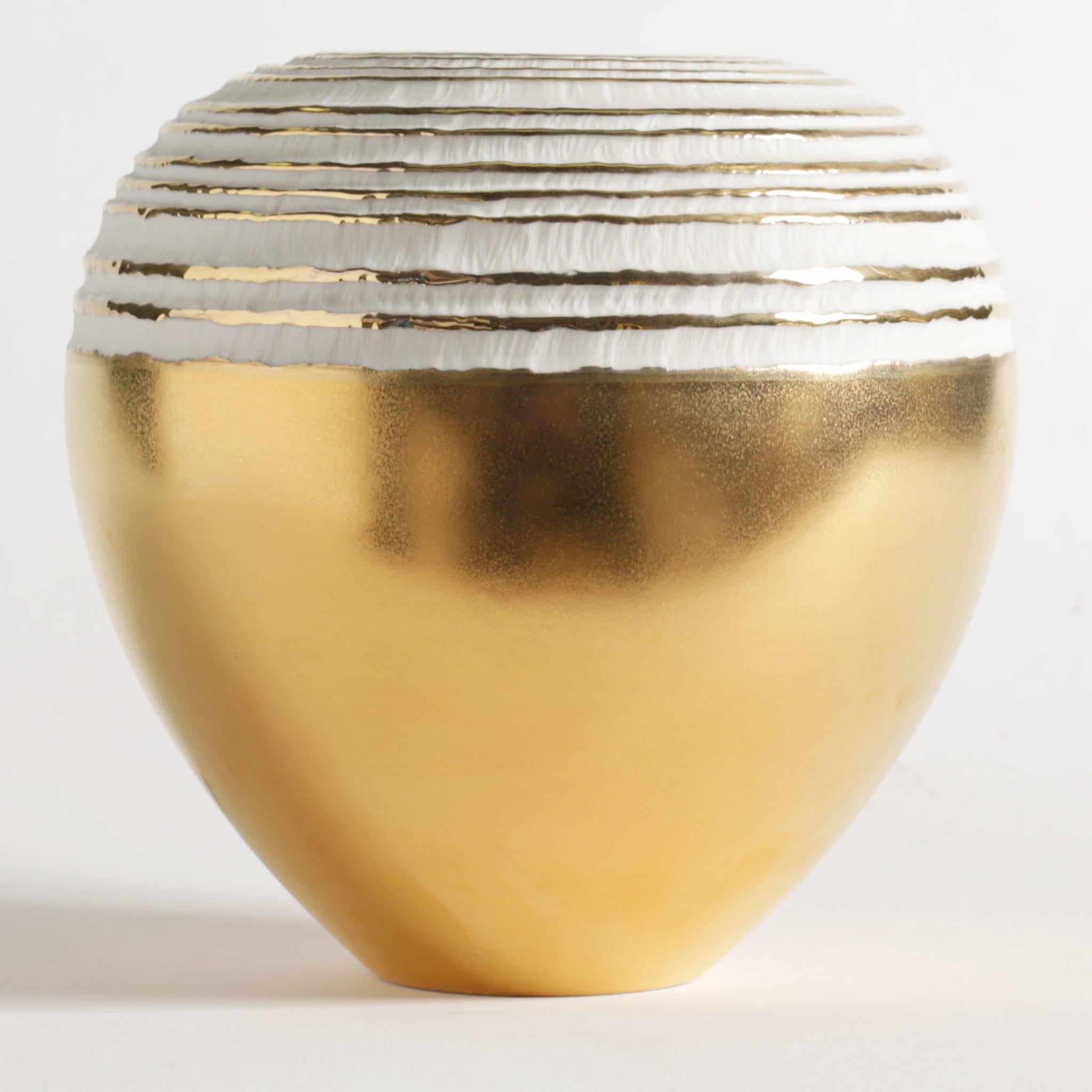 Porcelain Antithesis Gold Sphera Vase For Sale