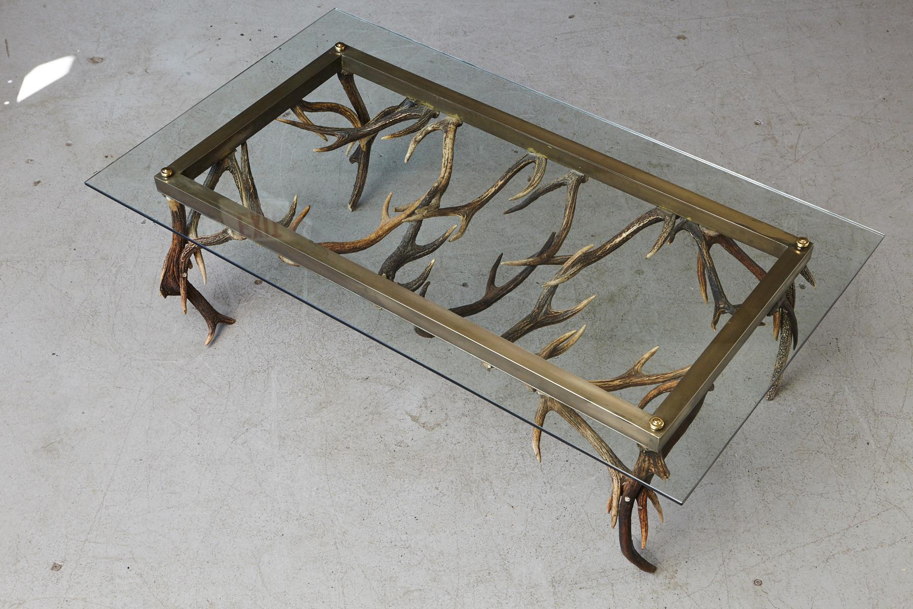 Antler and Brass Coffee Table Attributed to Anthony Redmile, circa 1970s In Good Condition In Pau, FR