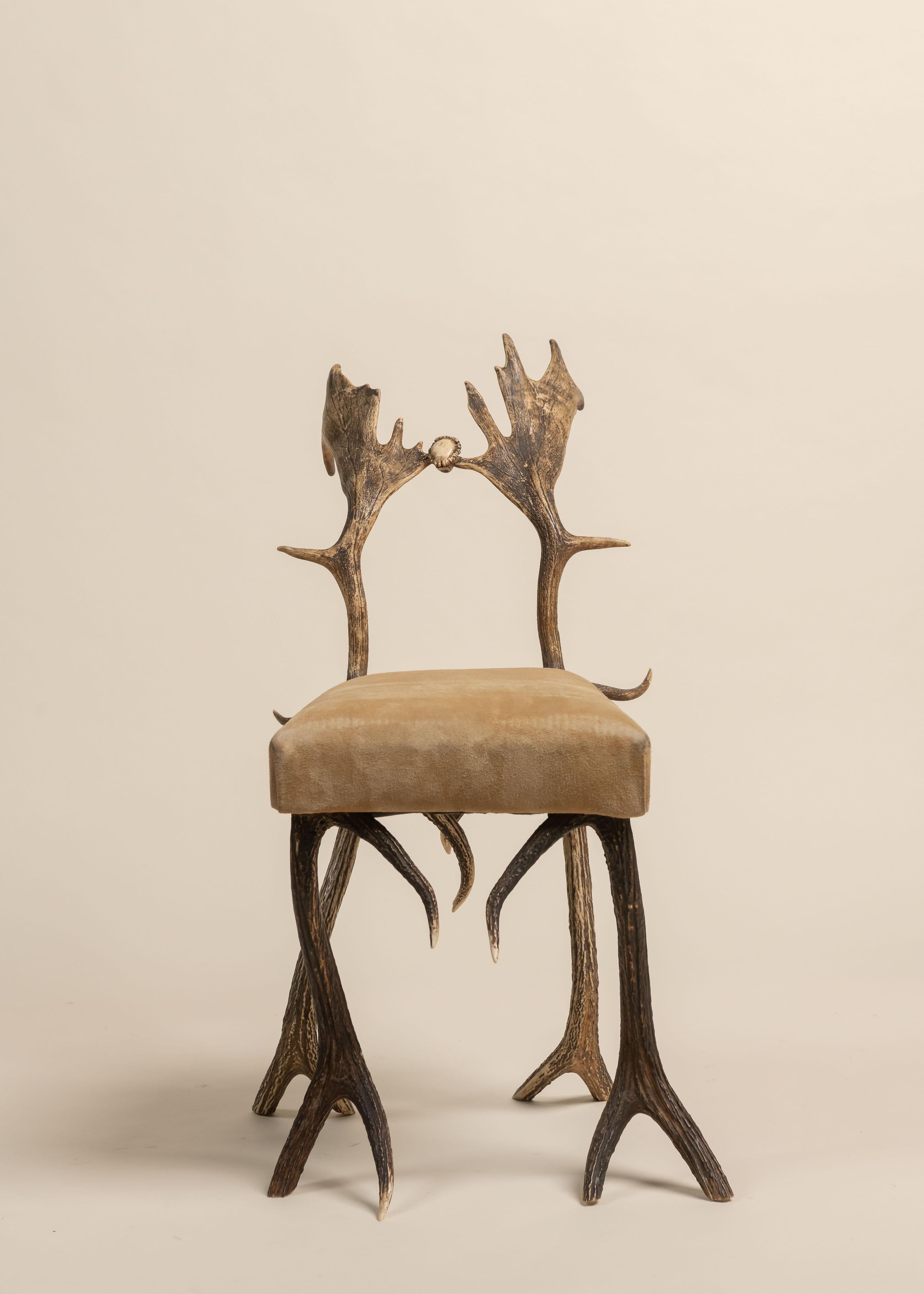 Antler and Suede Chair, 20th Century In Good Condition For Sale In San Francisco, CA