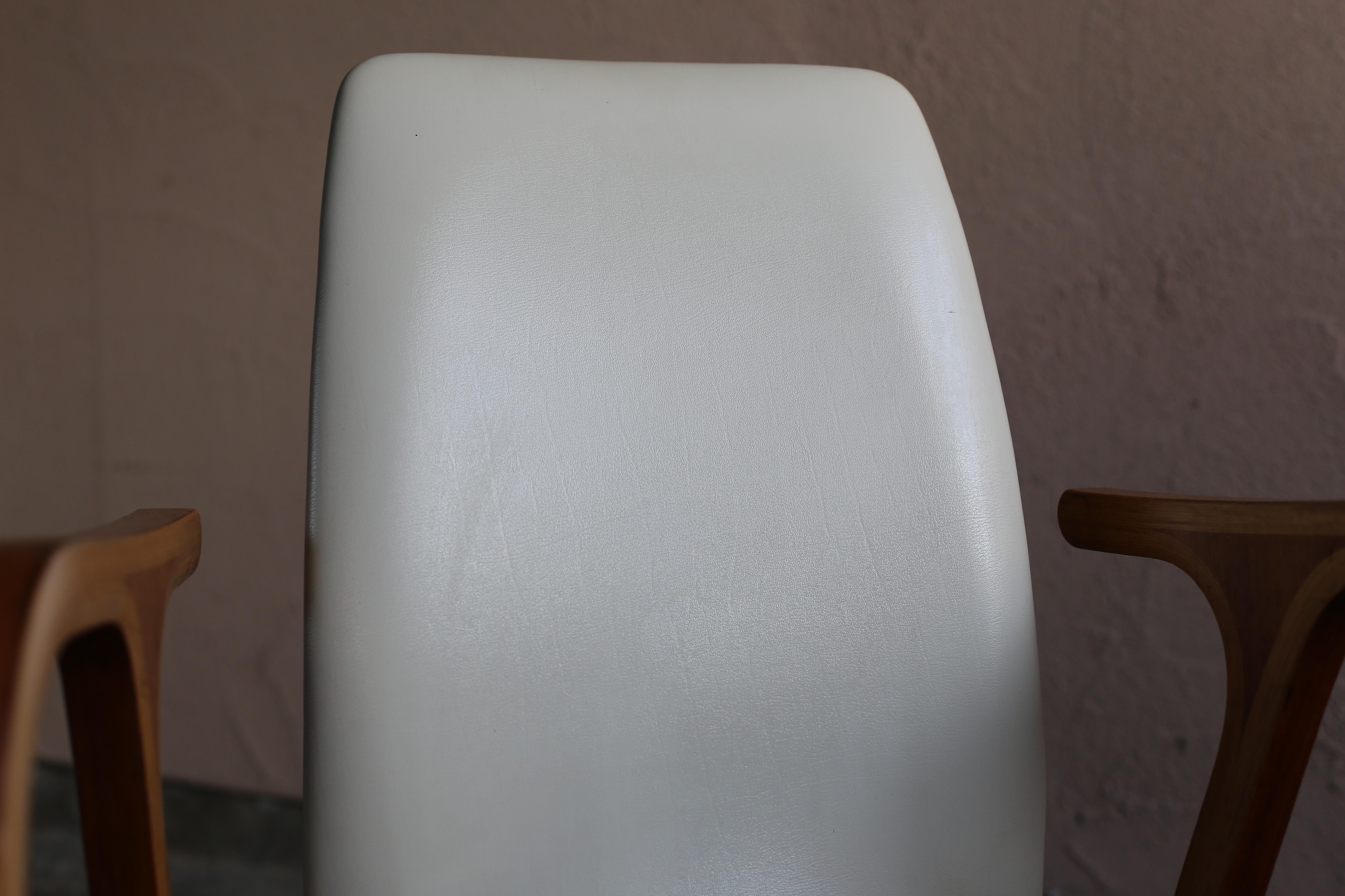 Antler Chair designed by Junzo Sakakura Architectural Office for Tendo Mokko For Sale 2