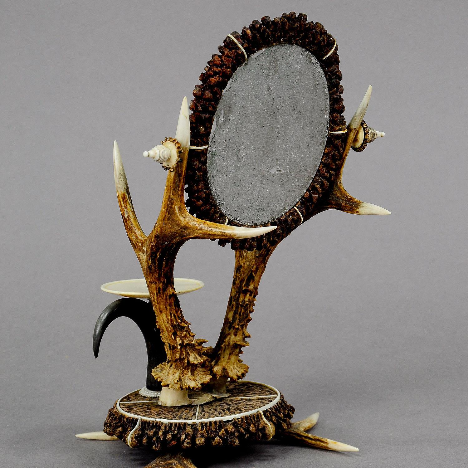 Antler Dressing Table Set with Mirror ca. 1840 In Good Condition For Sale In Berghuelen, DE