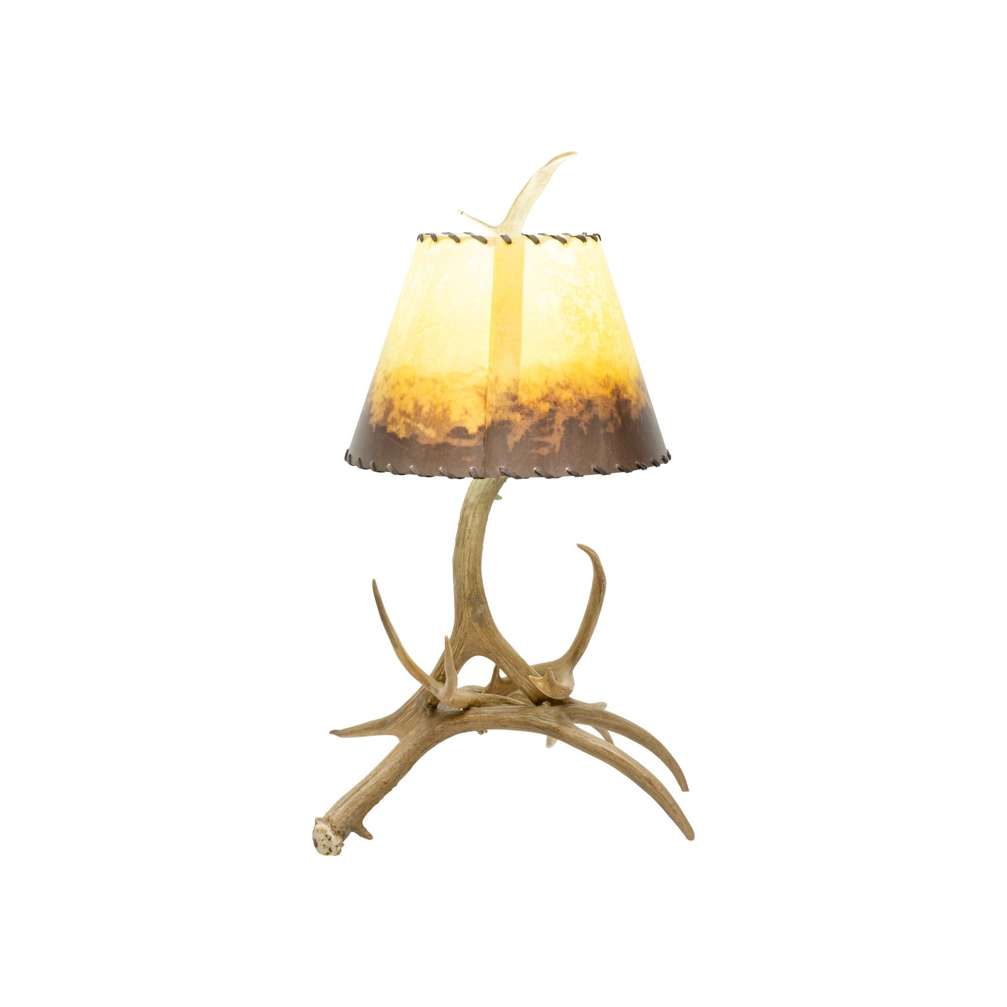 Antler Table Lamp with Shade In New Condition For Sale In Coeur d'Alene, ID