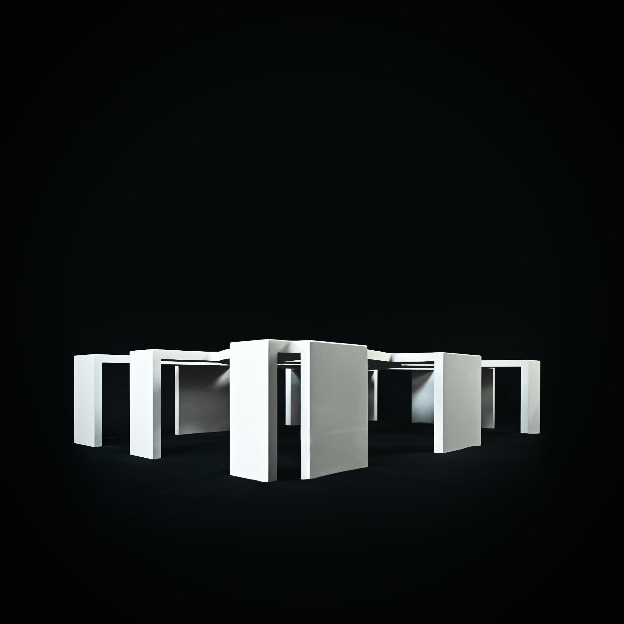 Sculpté Table basse en bois de cervid et quartz blanc par DFdesignlab, fabrique  la main en Italie en vente