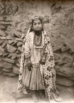 Une fille de la tribu Shahsavan de l'ouest de l'Iran. 22,6 x 16,3 cm. N° 1322.