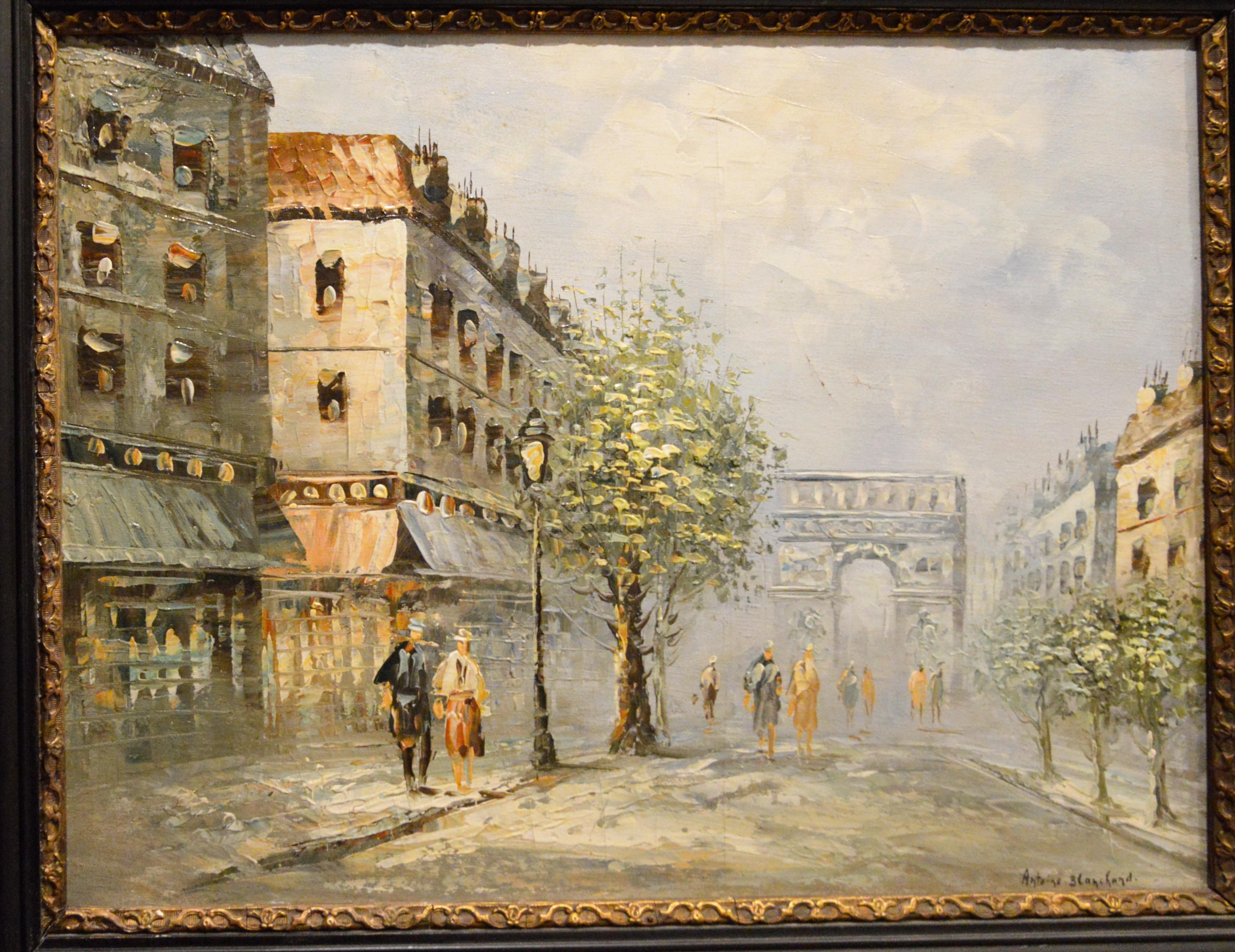 busy street in Paris im Angebot 3