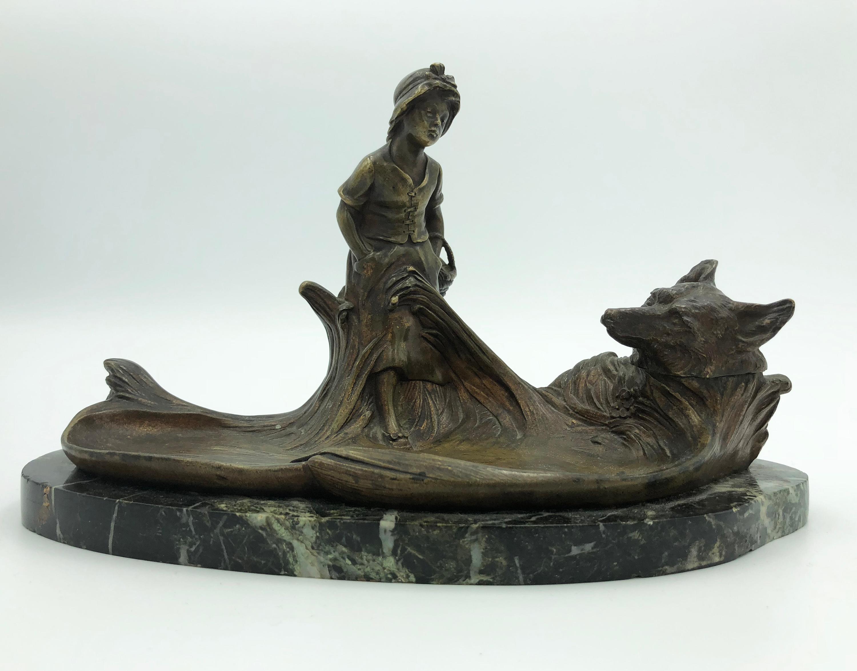 Kleines rotes Tintenfass mit Riding Hood – Sculpture von Antoine Bofill