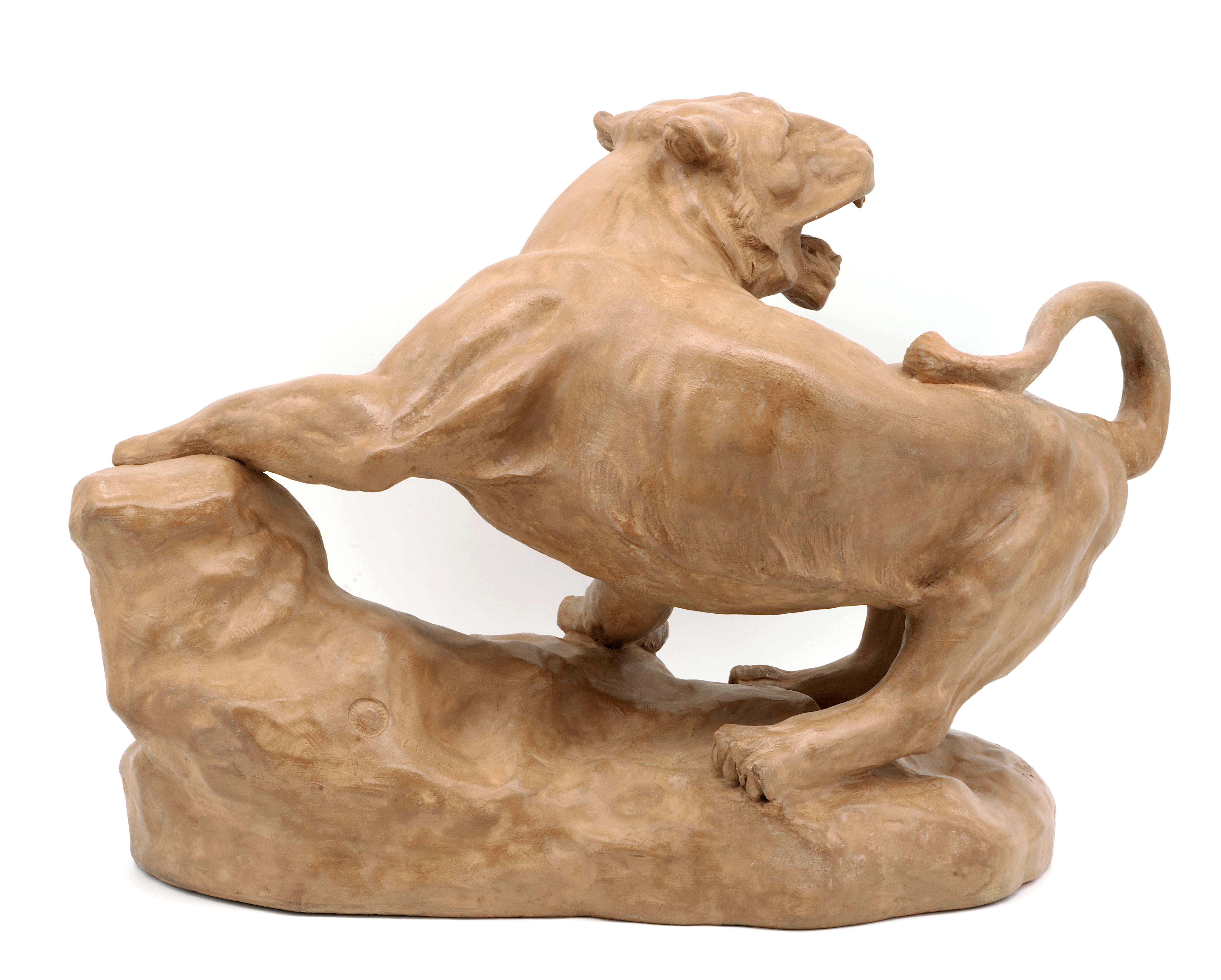 Leona francesa de terracota Art Decó Antoine Capaldo, década de 1910 en venta 1