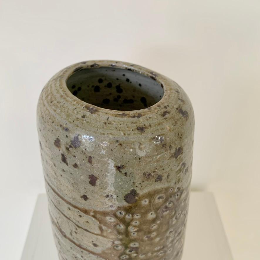 Jarrón de cerámica estampada Antoine de Vinck, hacia 1972, Bélgica. Arenisca en venta
