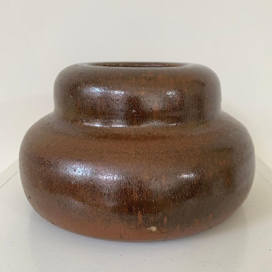 Vaso in ceramica stampata Antoine de Vinck, 1980 circa, Belgio. in vendita 3