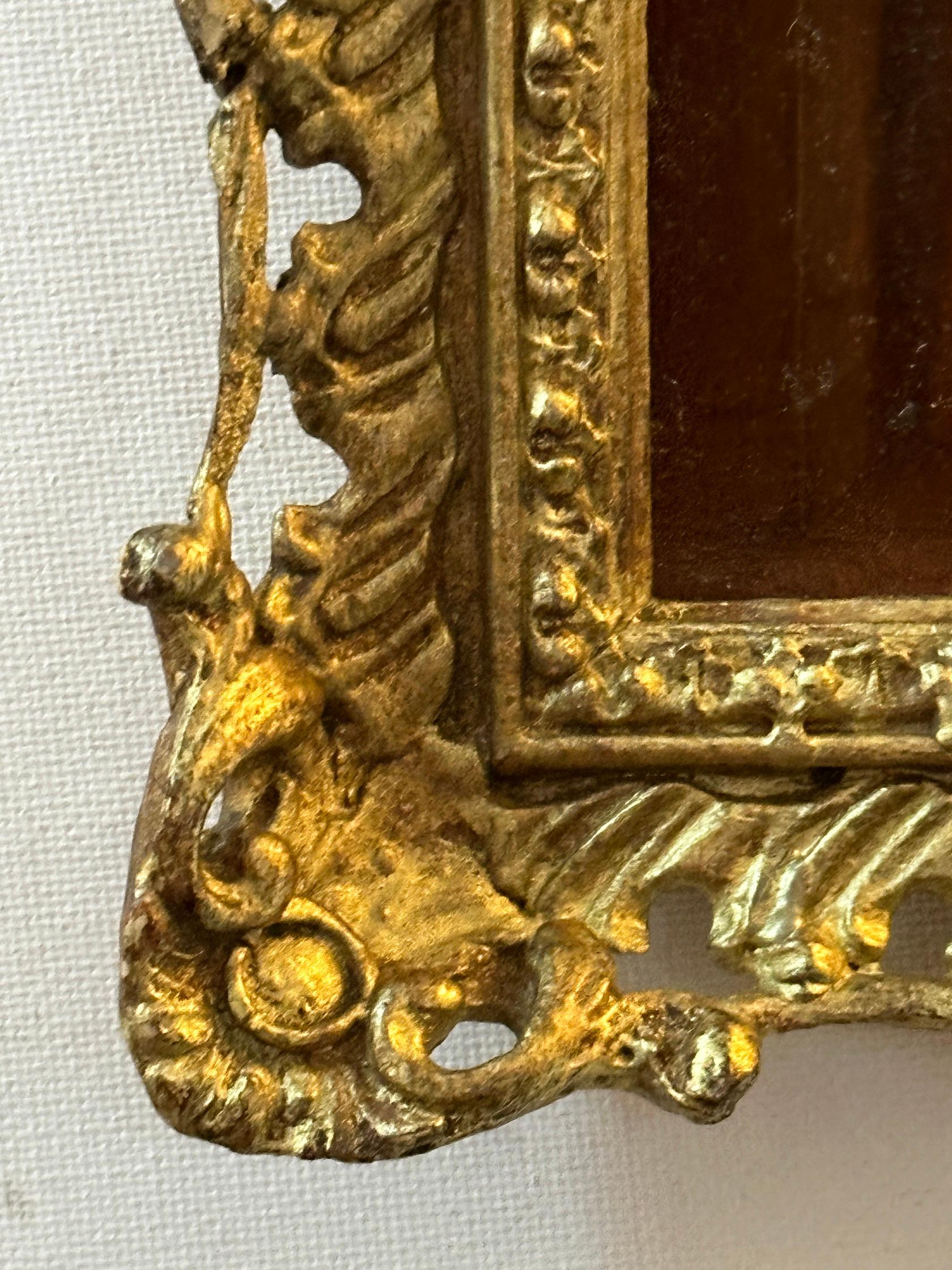 Français, 19e siècle, Jewell regardant un bijou dans un intérieur, Sud de la France en vente 1