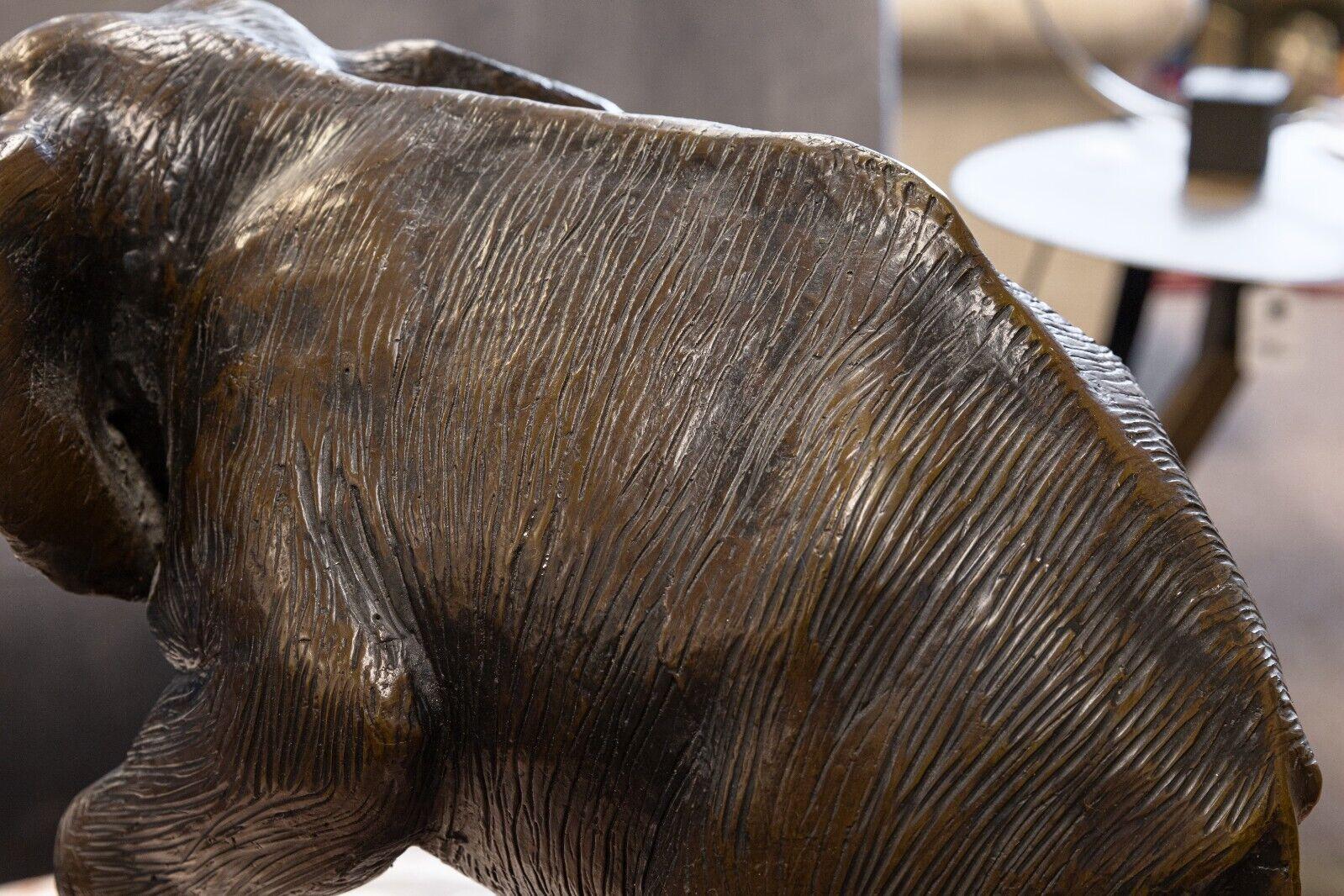Bronzo Elefante di bronzo di Antoine-Louis Barye in vendita