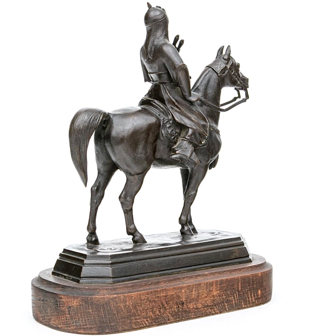 Antoine-Louis Barye (francese, 1796-1875) Guerrier du Caucase Figura in bronzo In condizioni ottime in vendita a Dallas, TX