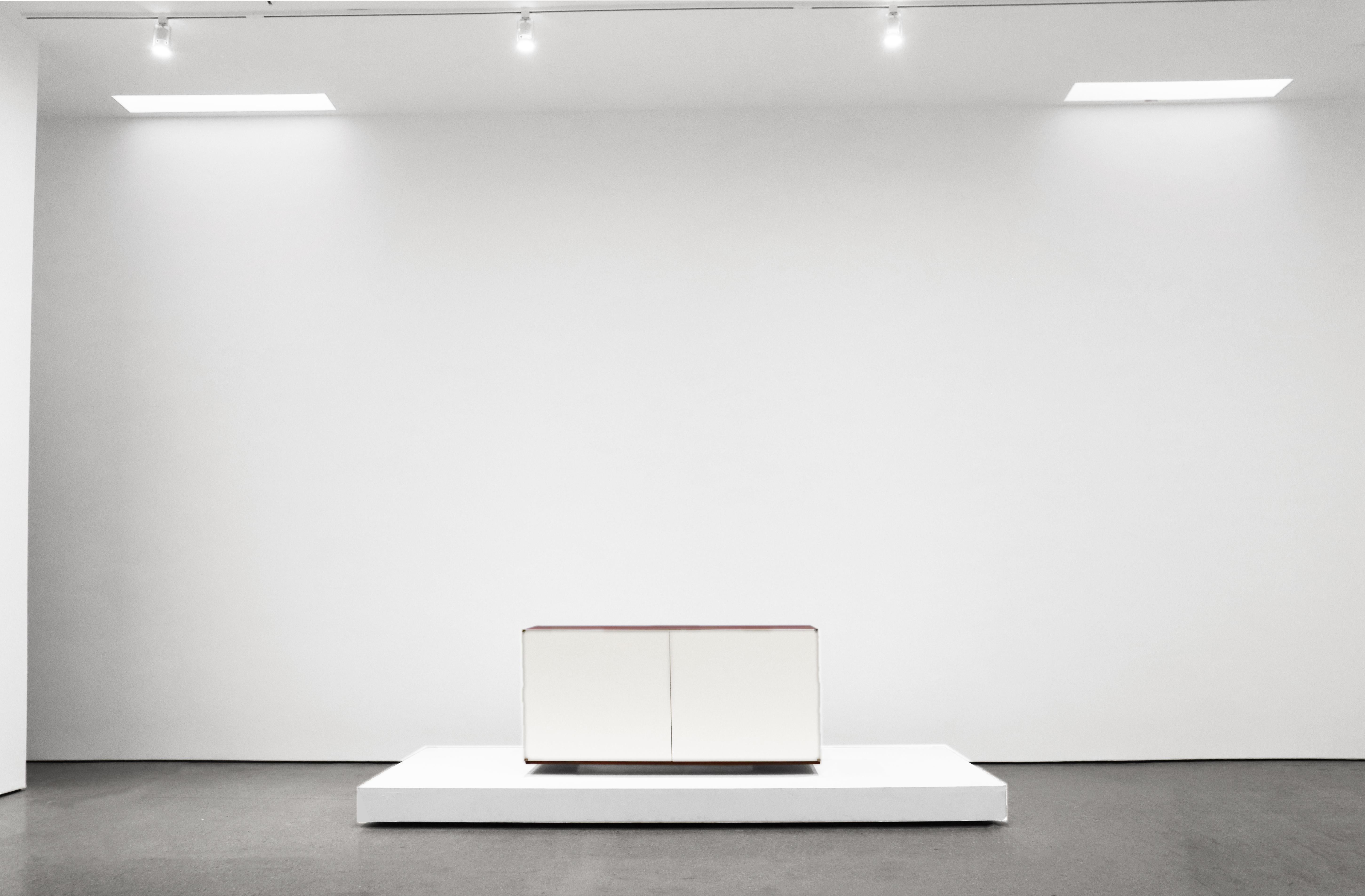 Mit ihrer herausragenden Rolle in der Société des artistes décorateurs (SAD) gehören #AntoinePhilippon (1930-1995) und #JacquelineLecoq (geb. 1932) zu den einflussreichsten Persönlichkeiten des #französischen Designs des zwanzigsten Jahrhunderts.