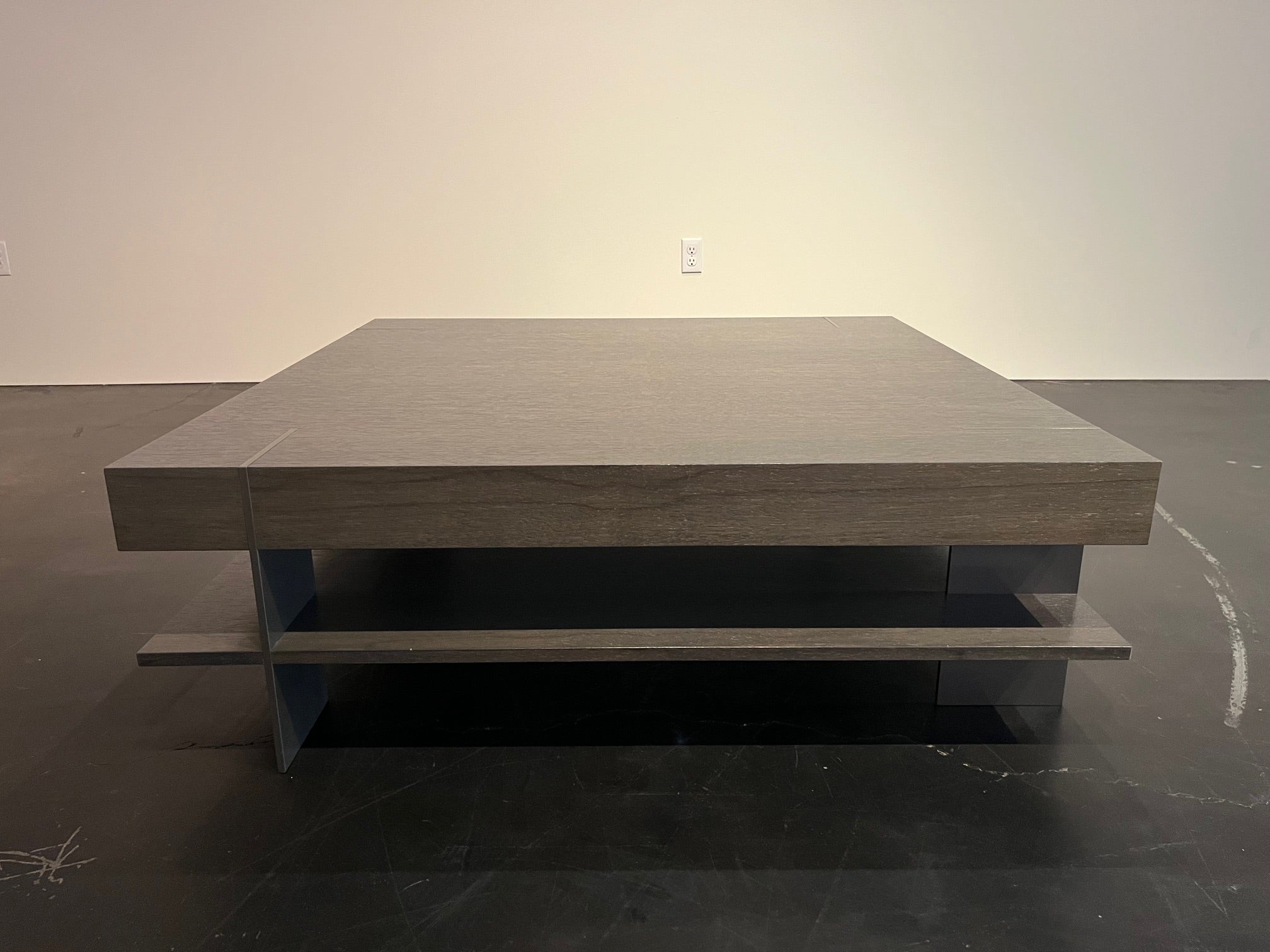 Mesa baja Antoine Proulx Estadounidense en venta
