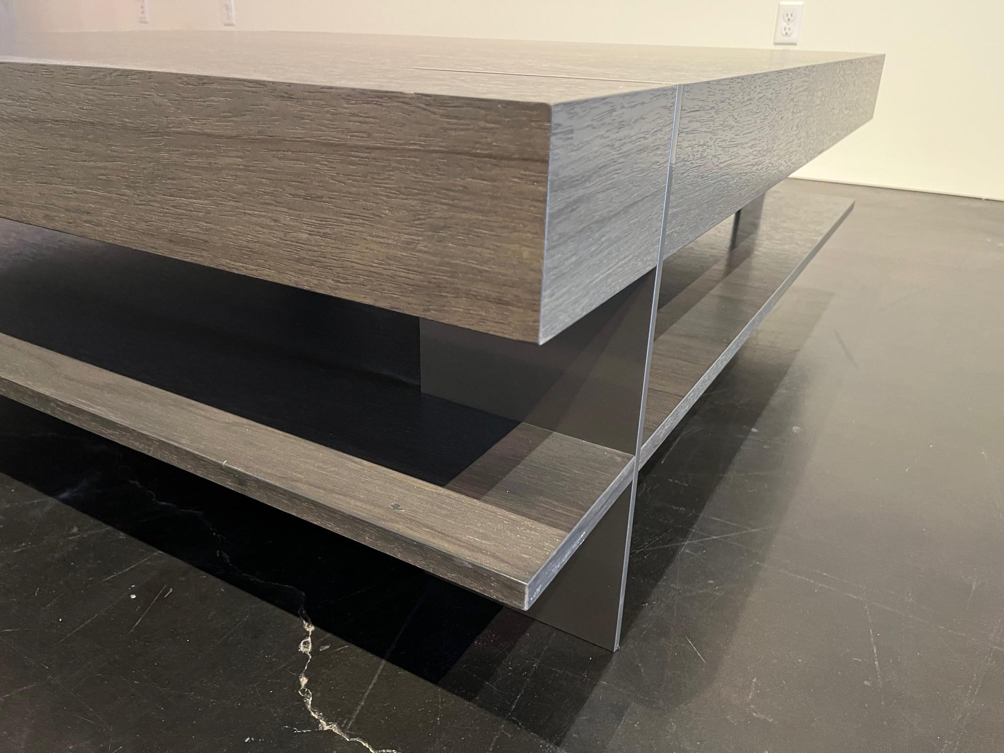 Mesa baja Antoine Proulx en venta 3