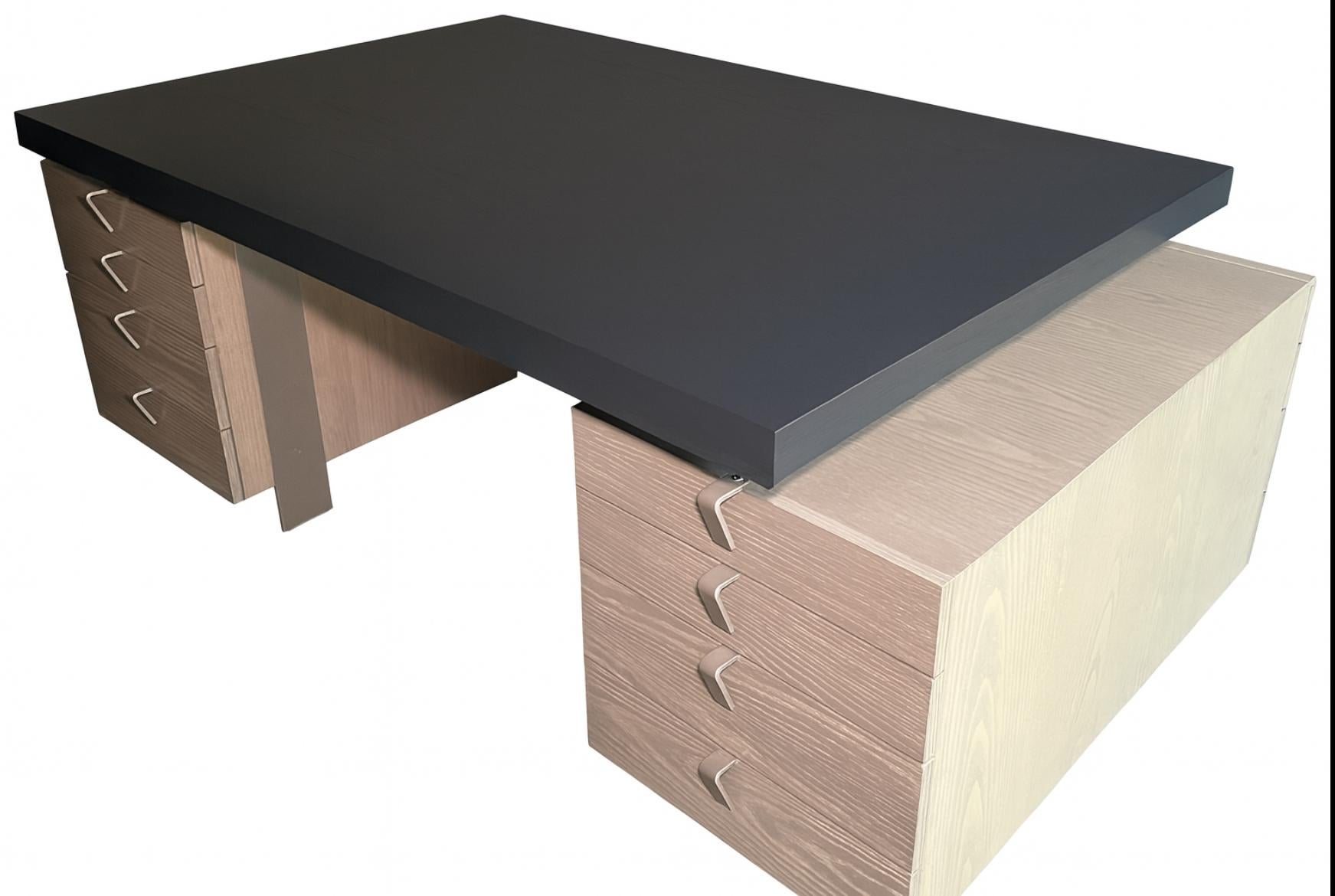 Antoine Proulx Executive Partners Desk