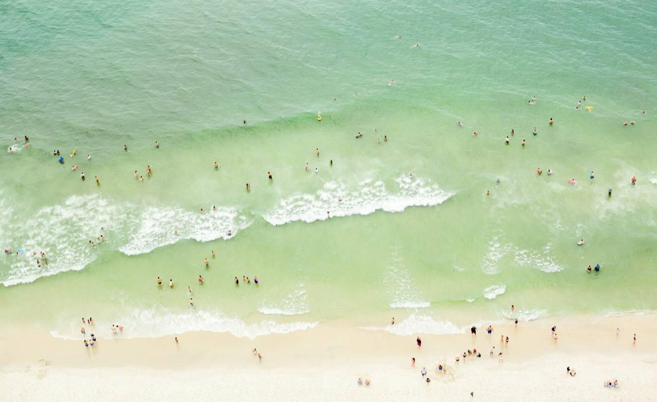 Color Photograph de Antoine Rose - Costa Verde
