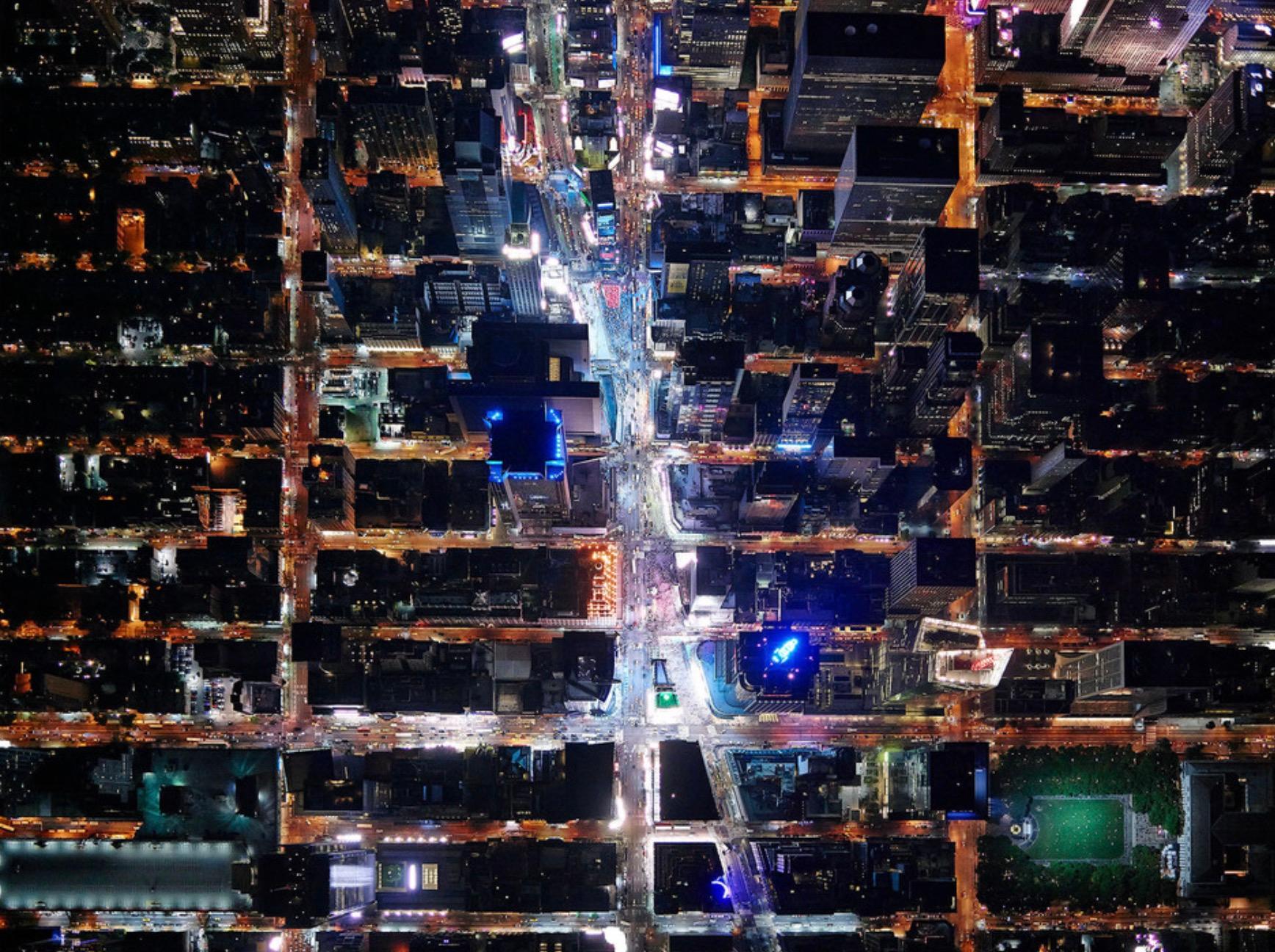 Antoine Rose Landscape Photograph – Times Square Studie 2