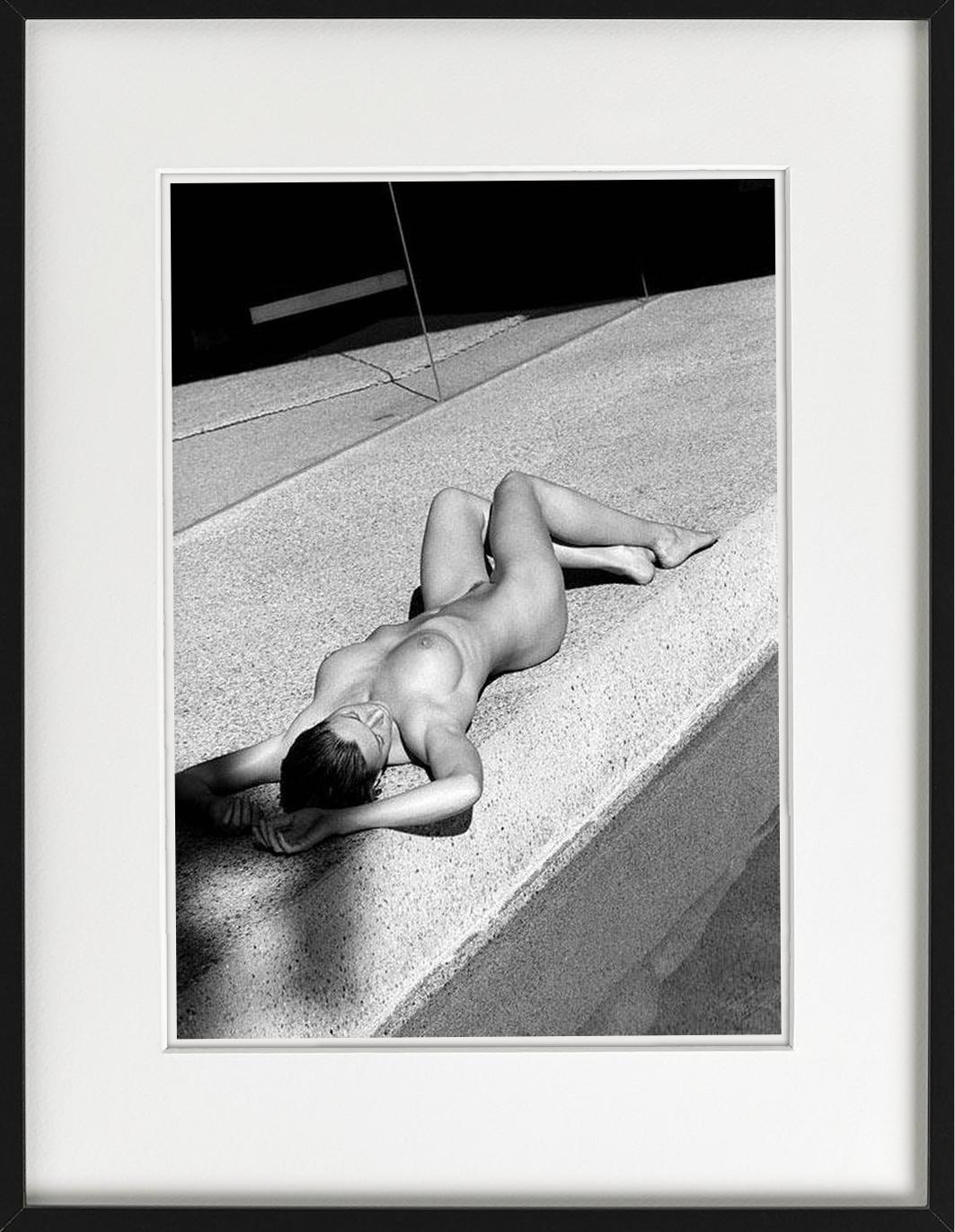Carre Otis IV - nude next to the Pool in sunlight, fine art photography, 2001 - Photograph by Antoine Verglas