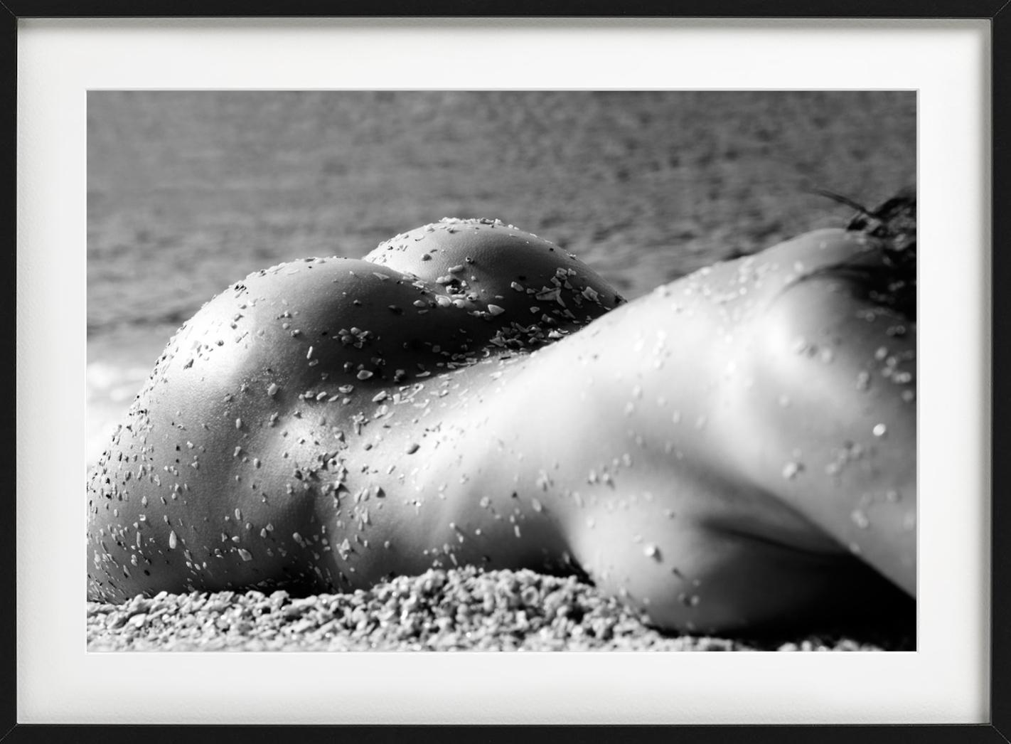 Shell Beach Nude, photographie d'art - Contemporain Photograph par Antoine Verglas