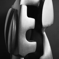 The Listener by Antoine Vidal - abstract bronze sculpture, vertical