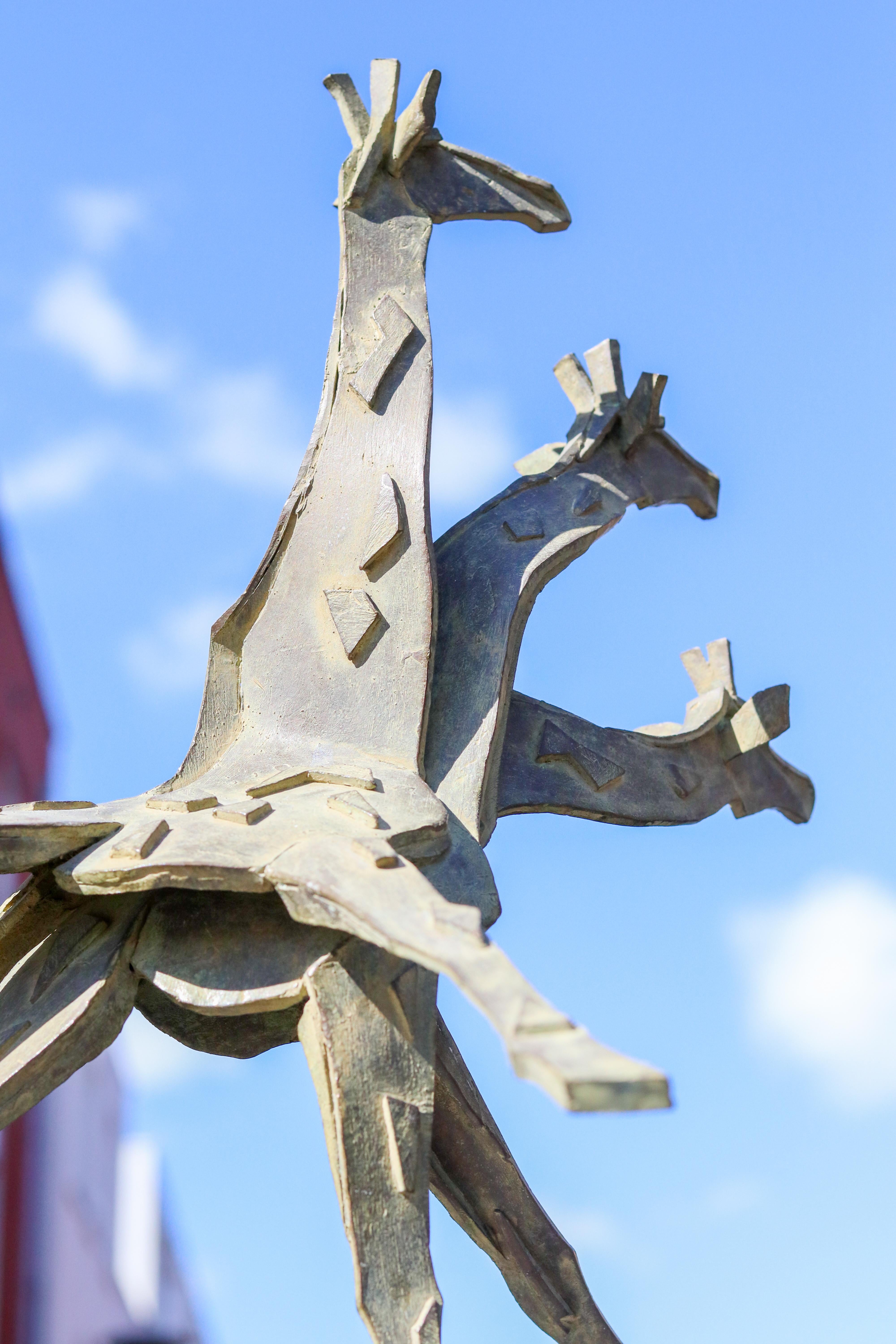 Giraffes - 21st Century Contemporary Bronze Sculpture by Antoinette Briet For Sale 15