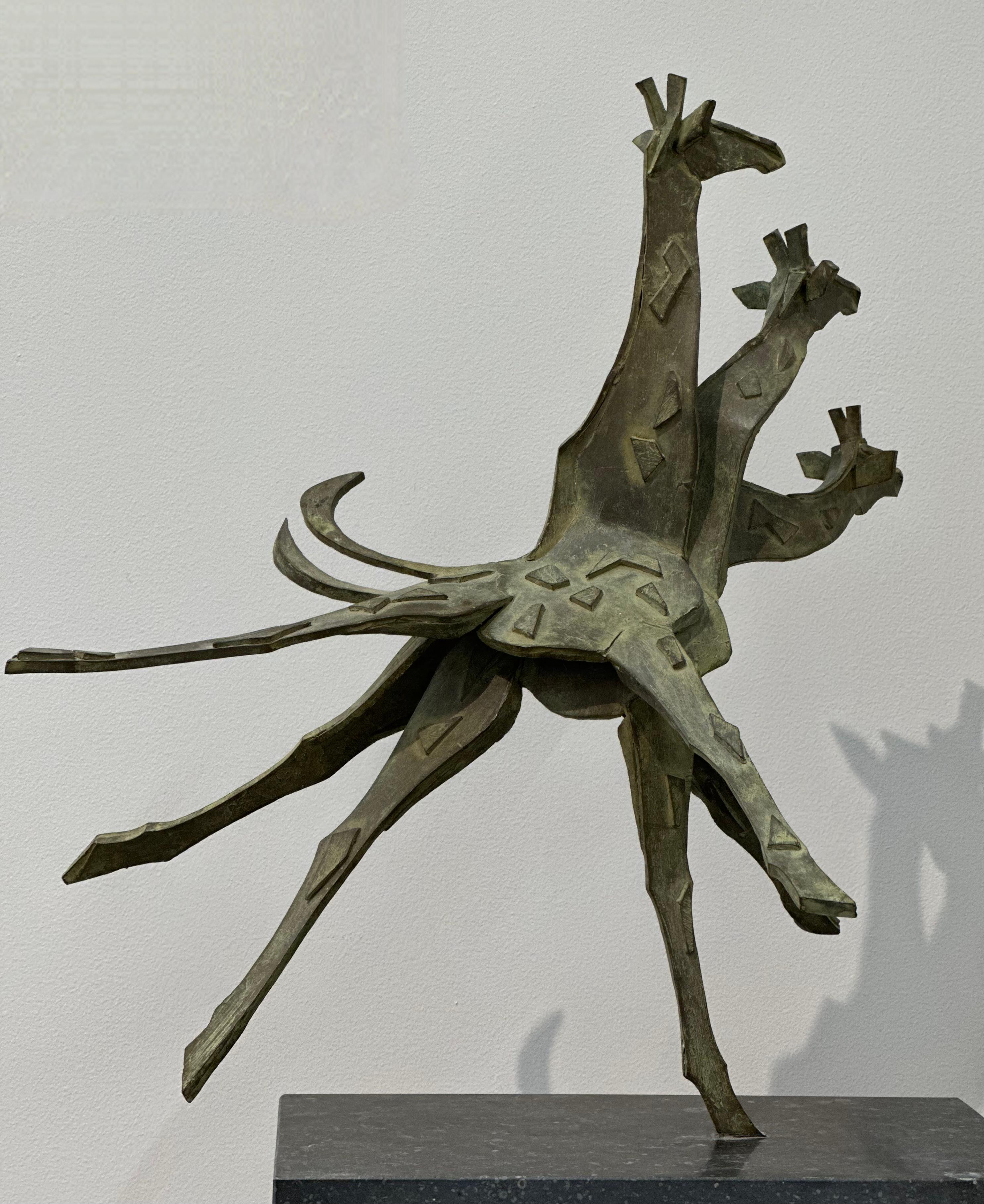 Giraffes - 21st Century Contemporary Bronze Sculpture by Antoinette Briet For Sale 3