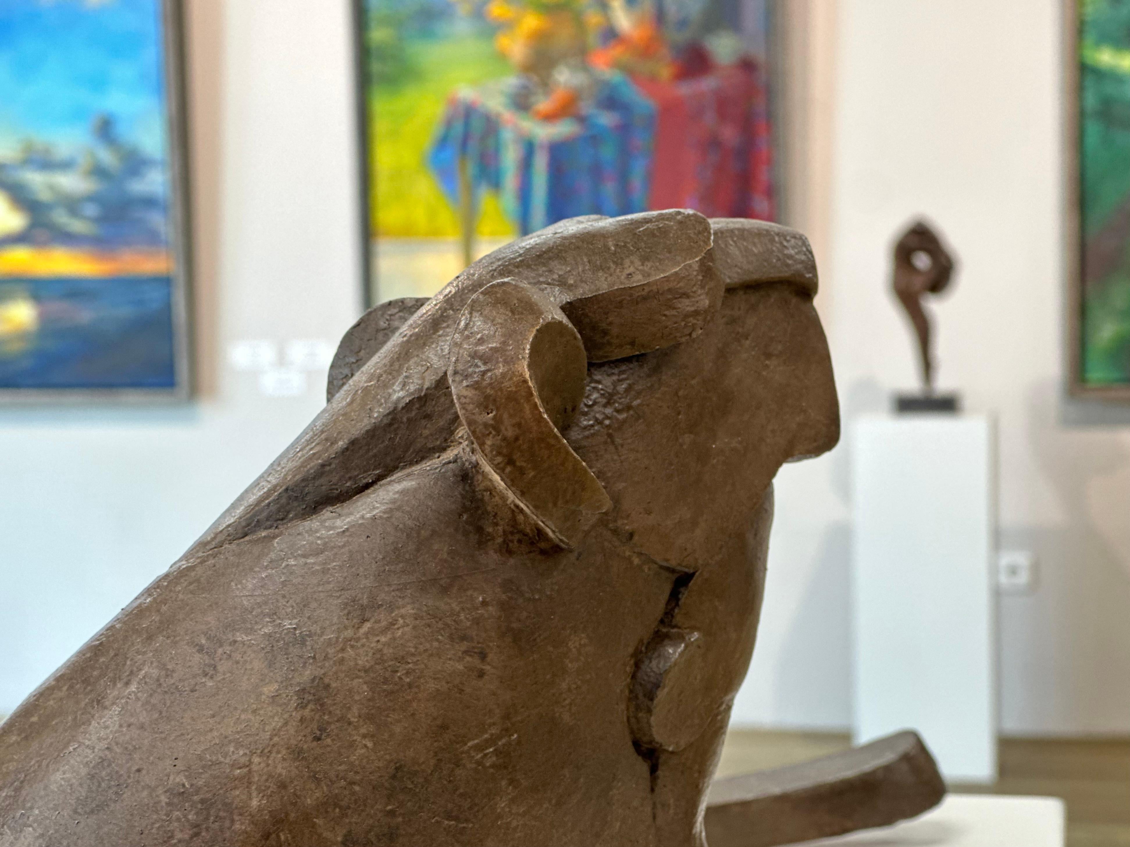 Mutter mit Kind – Bronzeskulptur einer Löwin und eines Kindes aus dem 21. Jahrhundert im Angebot 1