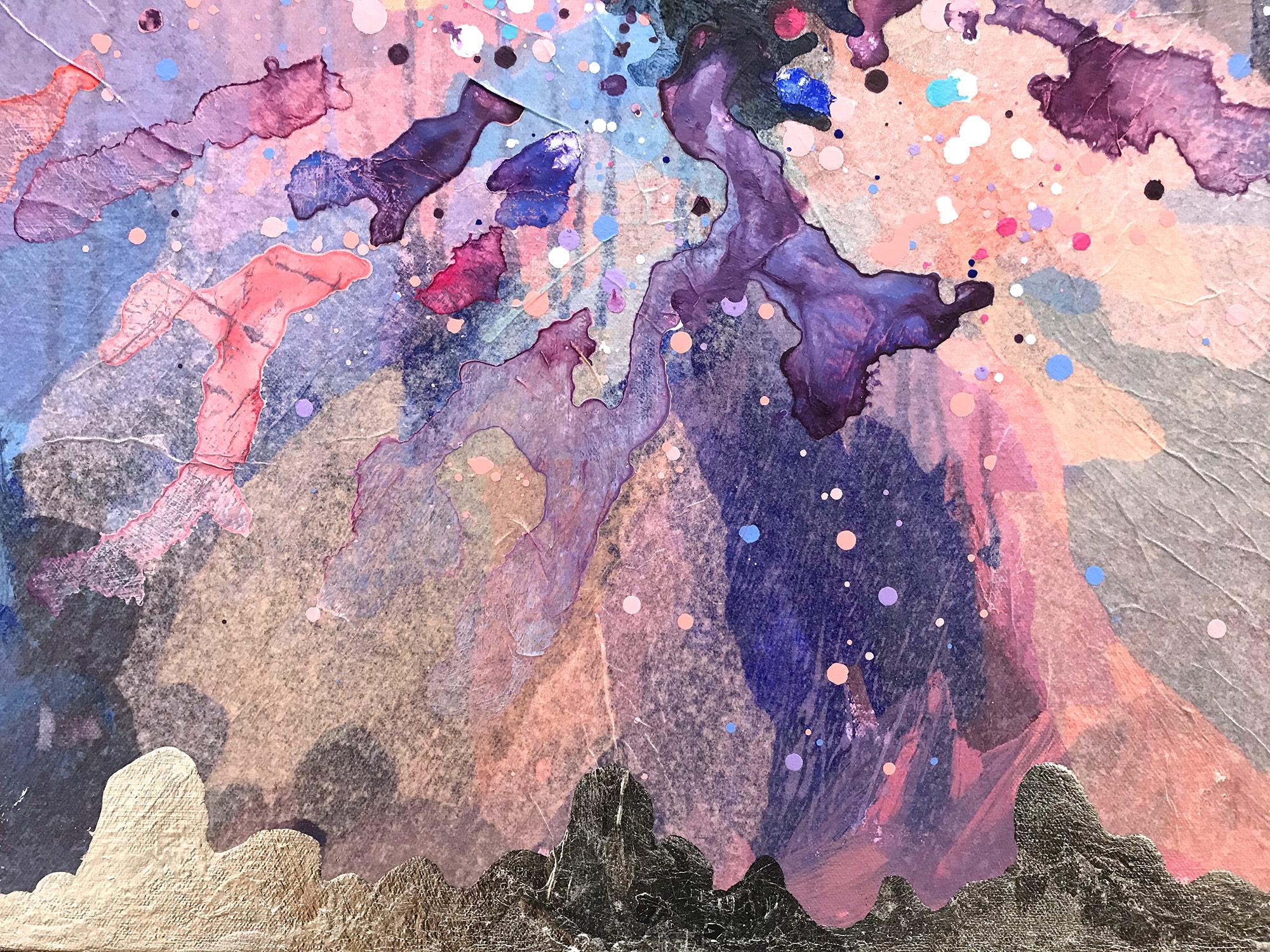 Este cuadro de Antoinette es una elegante y lujosa pieza de técnica mixta sobre lienzo que representa formas florales abstractas con un audaz uso del color y el contraste. El fondo de Hojas de Plata permite que la luminosidad brille sin esfuerzo,