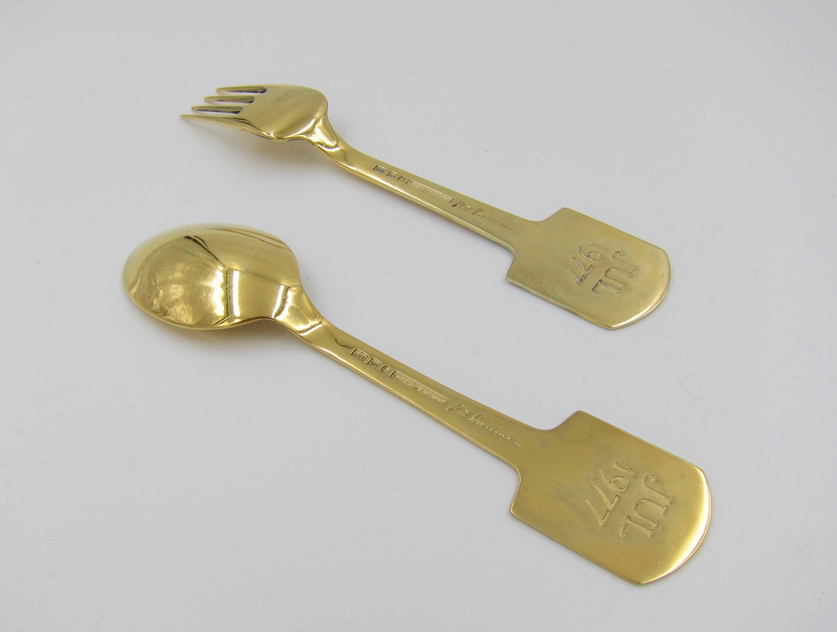1977 Anton Michelsen Gilt Silver and Enamel Christmas Fork and Spoon Set For Sale 5