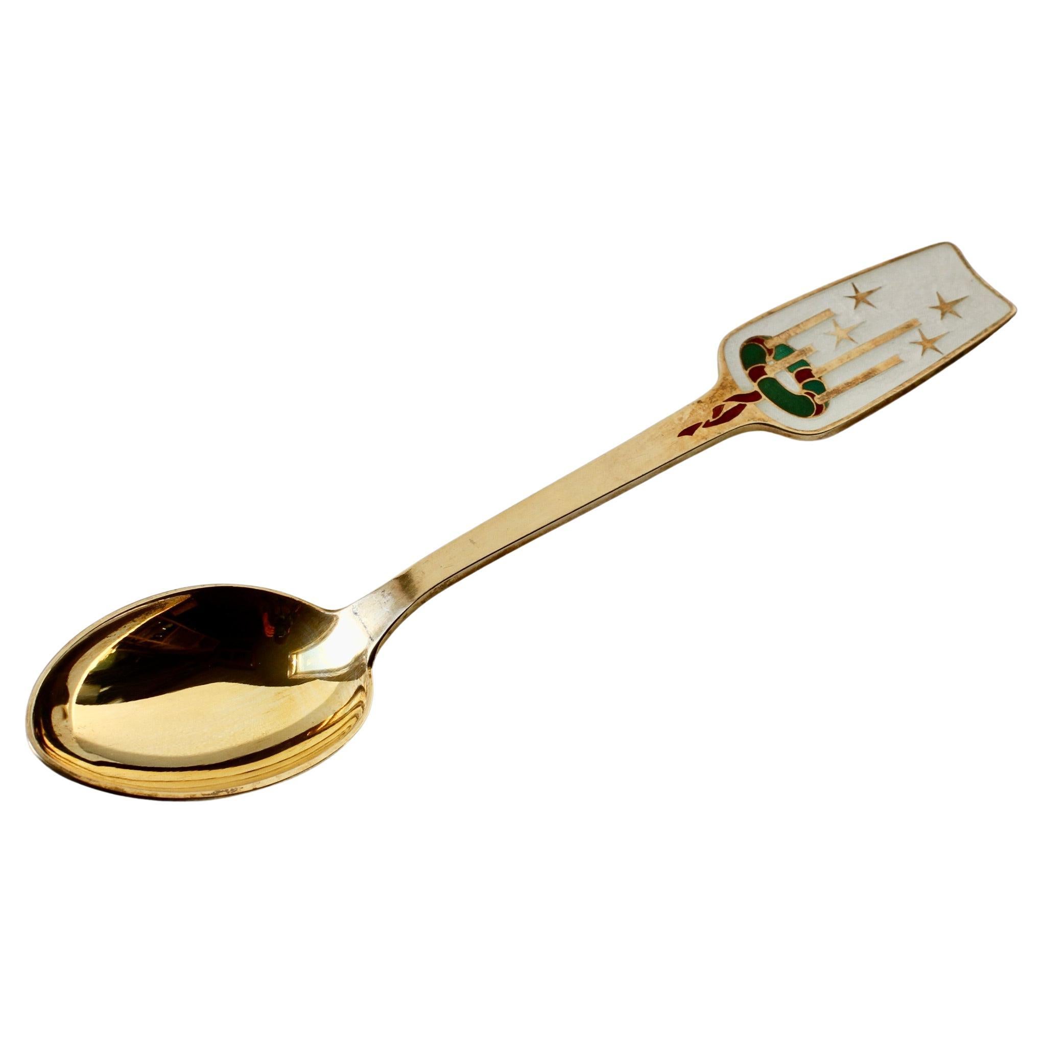 Anton Michelsen Cuchara danesa de mediados de siglo de plata de ley chapada en oro y esmaltada 1949 en venta