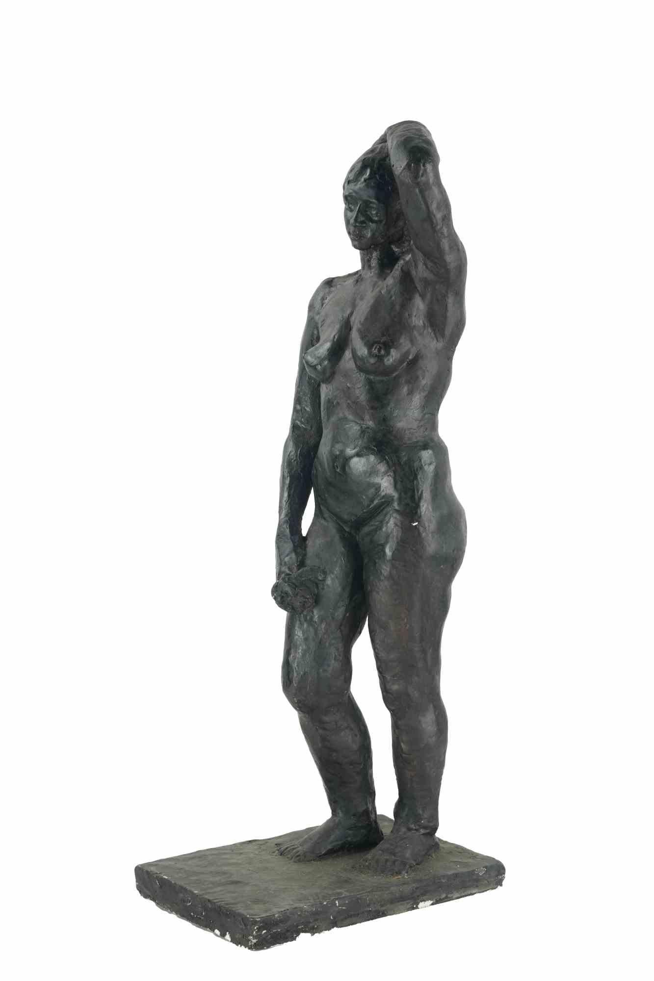 Chalk sculpture realized by Anton Russev in 1960s.

Very good condition.

Engraved signature on base.
