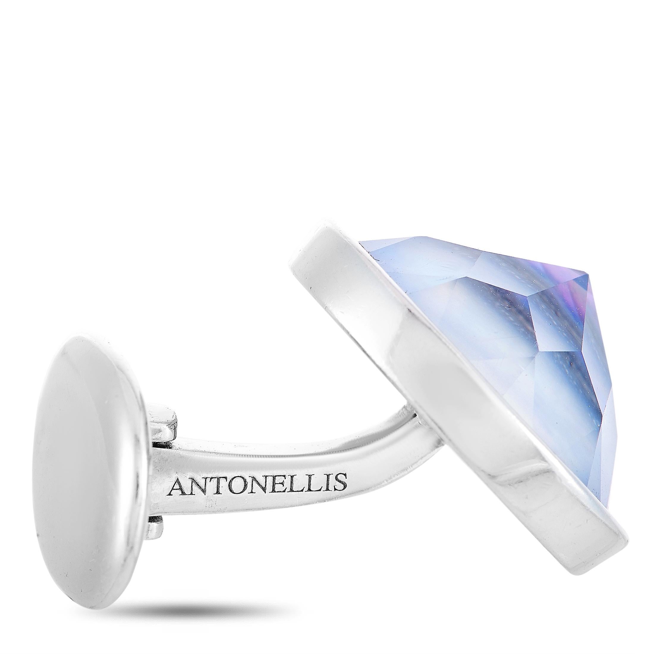 Antonellis 18 Karat White Gold and Mother of Pearl Cufflinks In New Condition In Southampton, PA