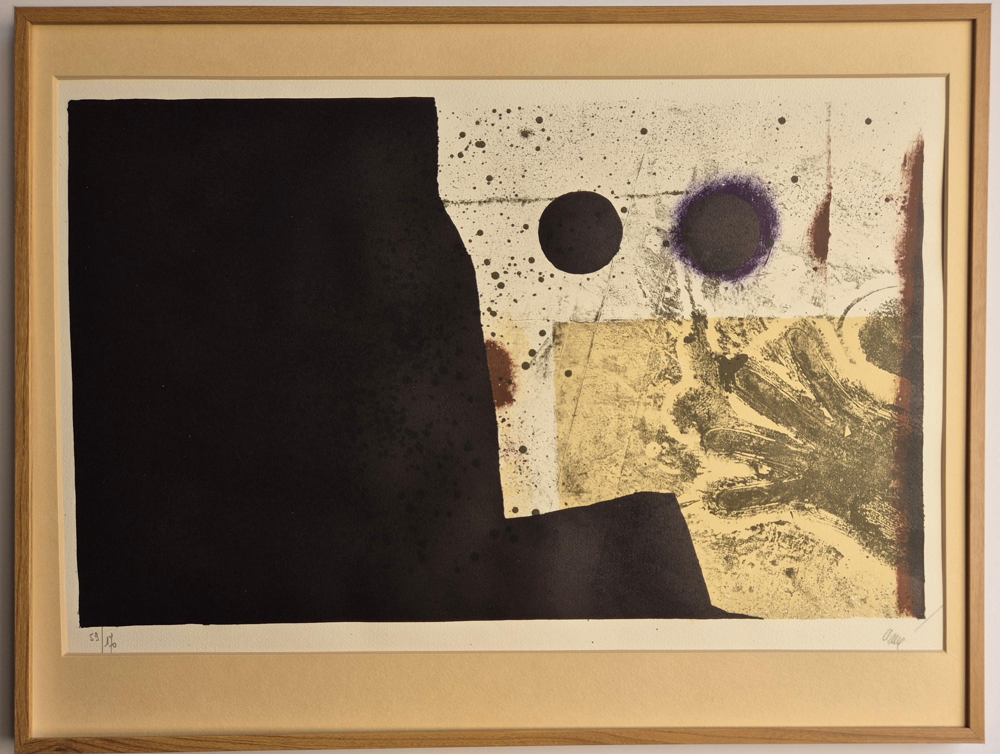 Antoni Clavé
Le Gant, 1975
Lithograph
Hand signed lower right
Edition 59/170
Image size: 36 x 59 cm
Frame size: 50.5 x 66 cm

One of the most internationally renowned contemporary Catalan artists, with exhibitions and awards such as the UNESCO prize