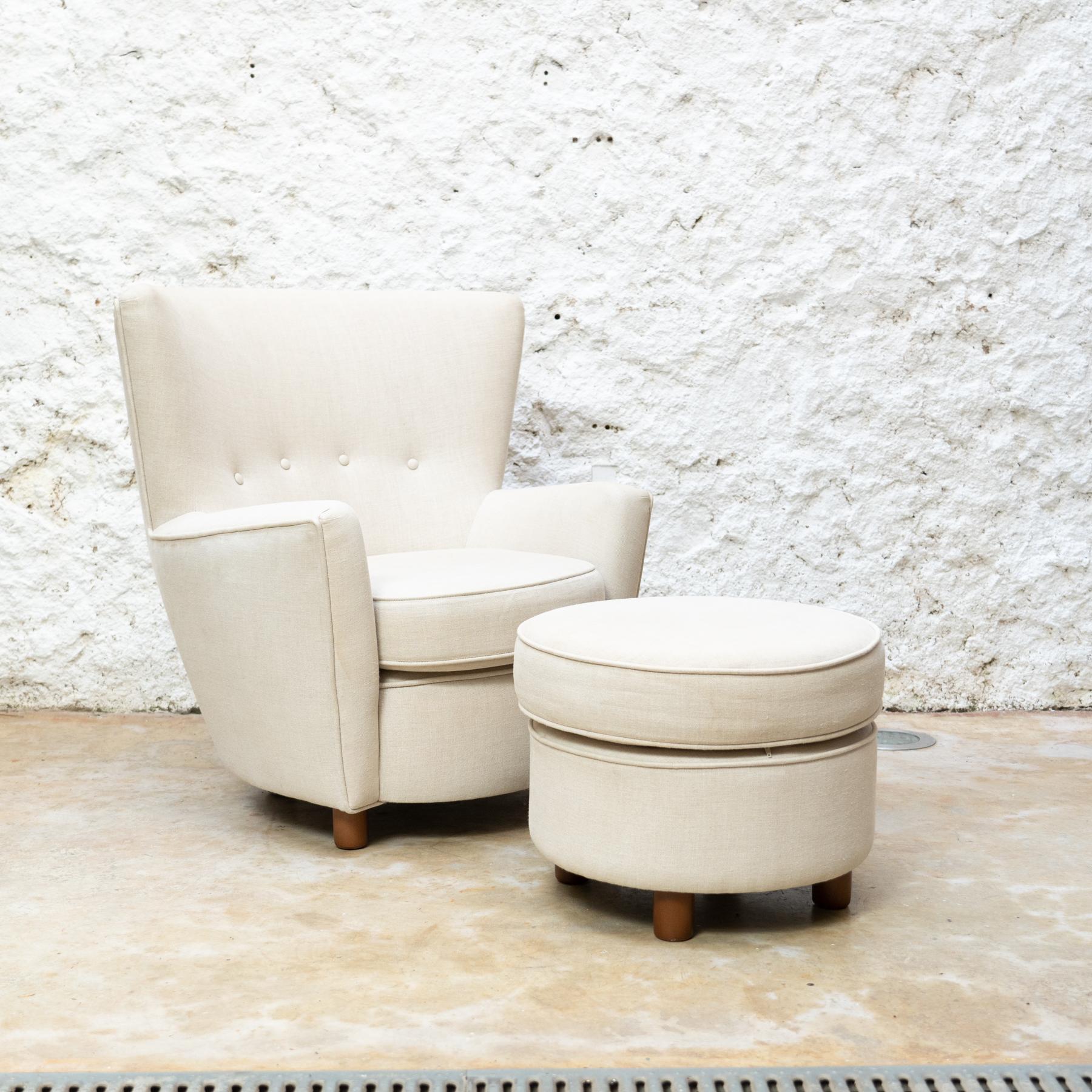 Antoni de Moragas Armchair and Footstool by Santa & Cole For Sale 4