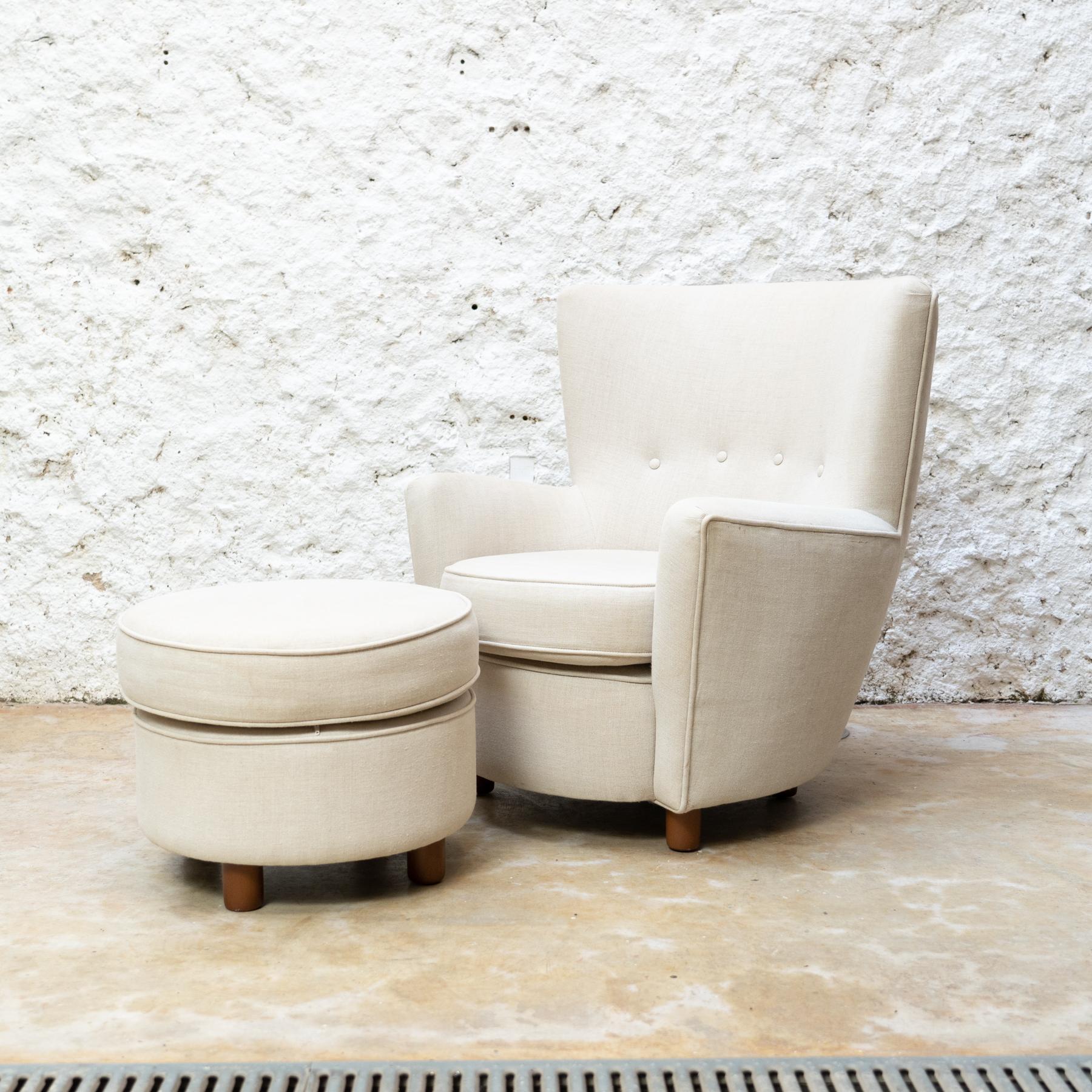 Antoni de Moragas Armchair and Footstool by Santa & Cole For Sale 5