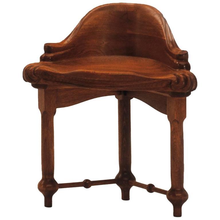 Espagnol Antoni Gaudí Tabouret Calvet pour BD en vente