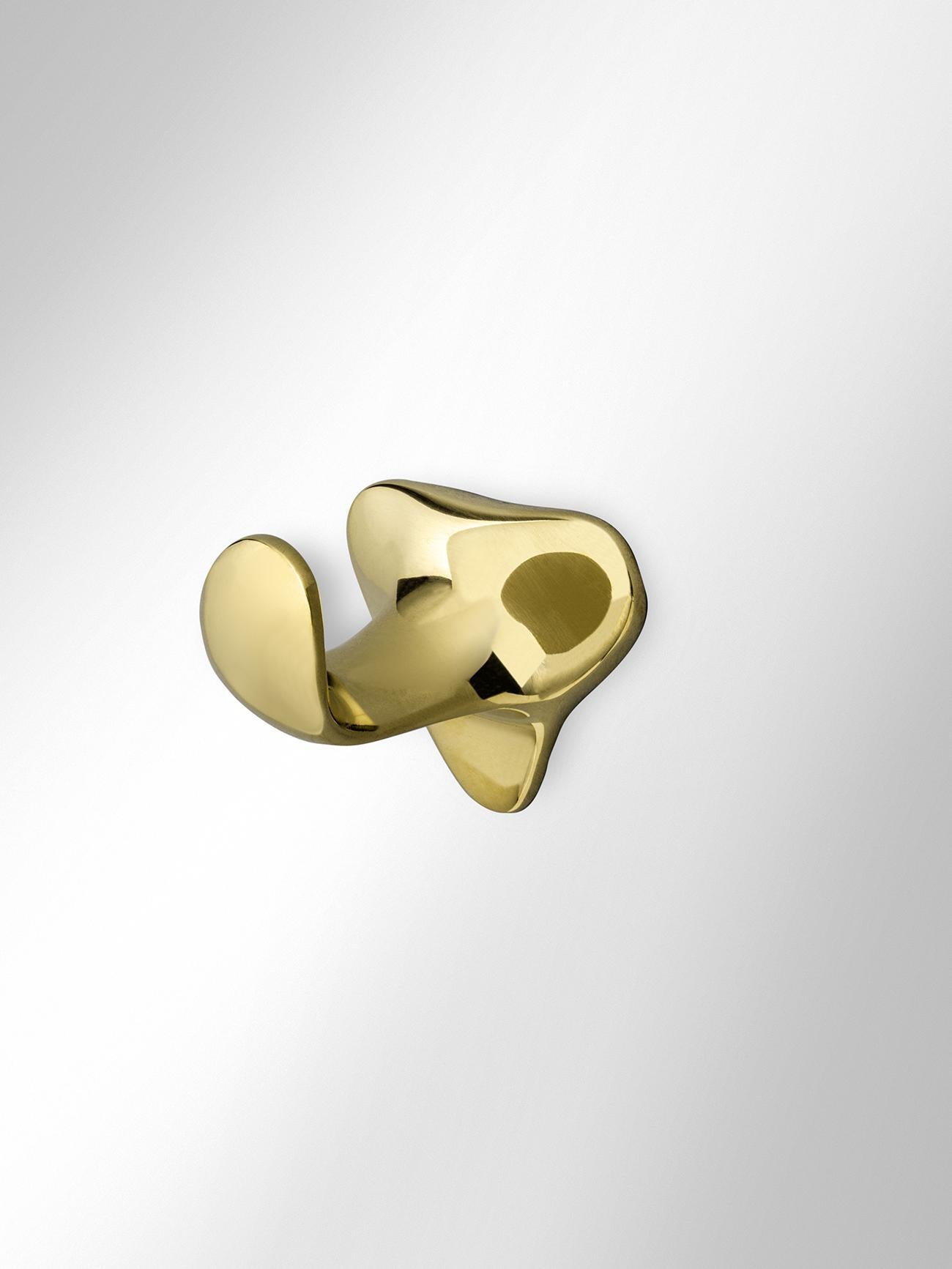 Espagnol Antoni Gaudi Bouton de porte Modernity no.4, laiton poli, Espagne, The Moderns en vente