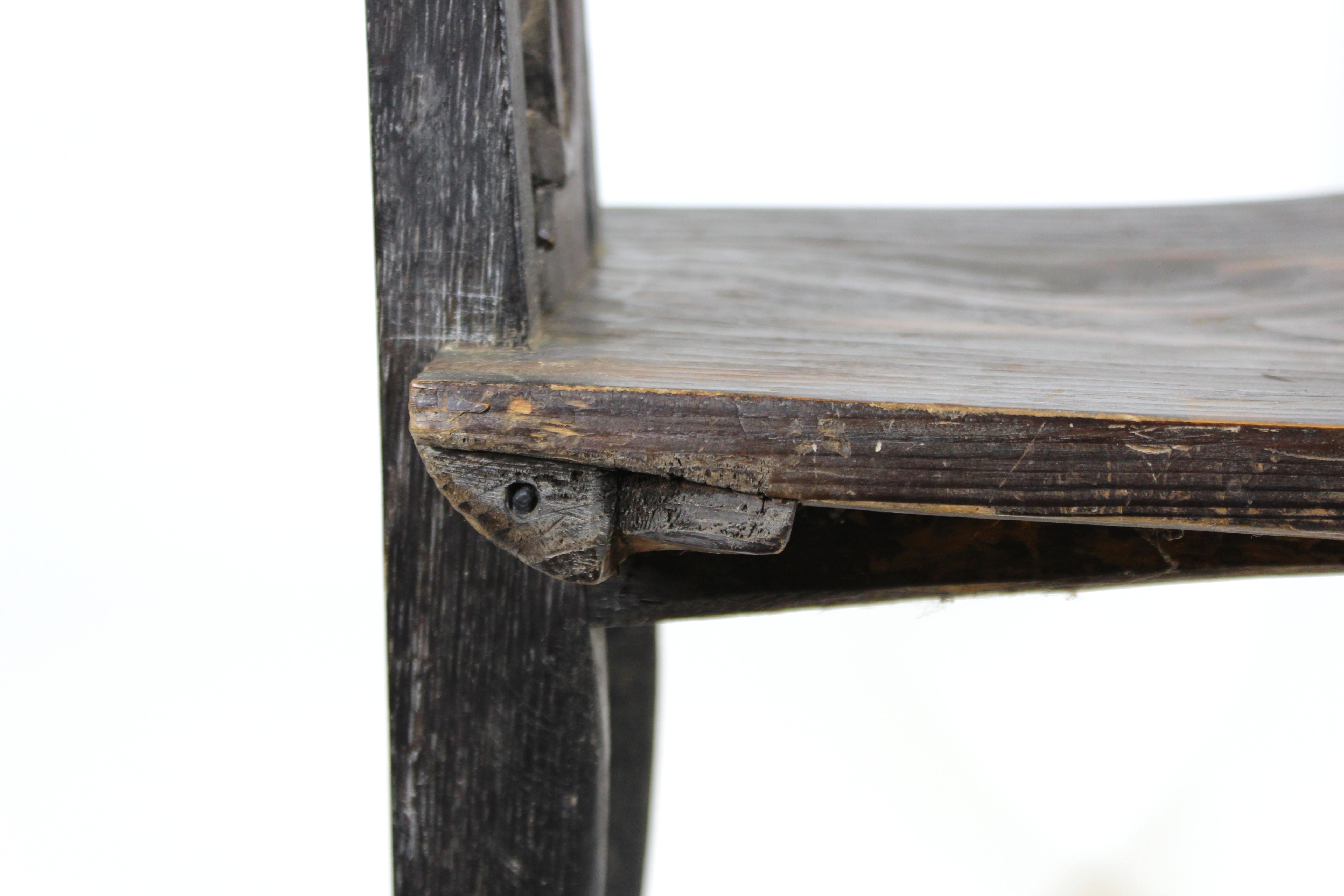 Antoni Rzasa Polnischer Volkskunst-Stuhl aus geschnitztem Holz im Angebot 2