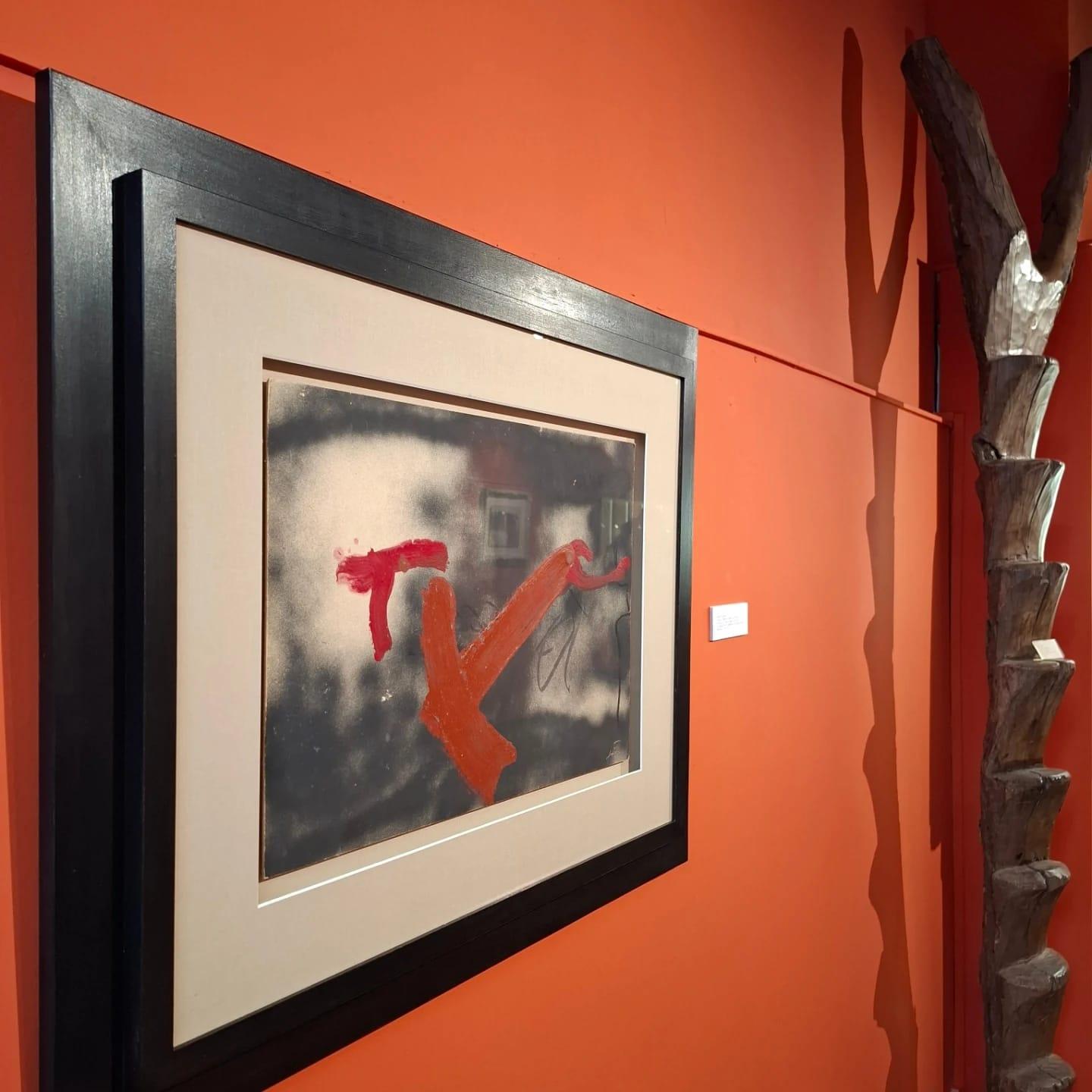 Signes rogencs sobre nu - Painting de Antoni Tàpies