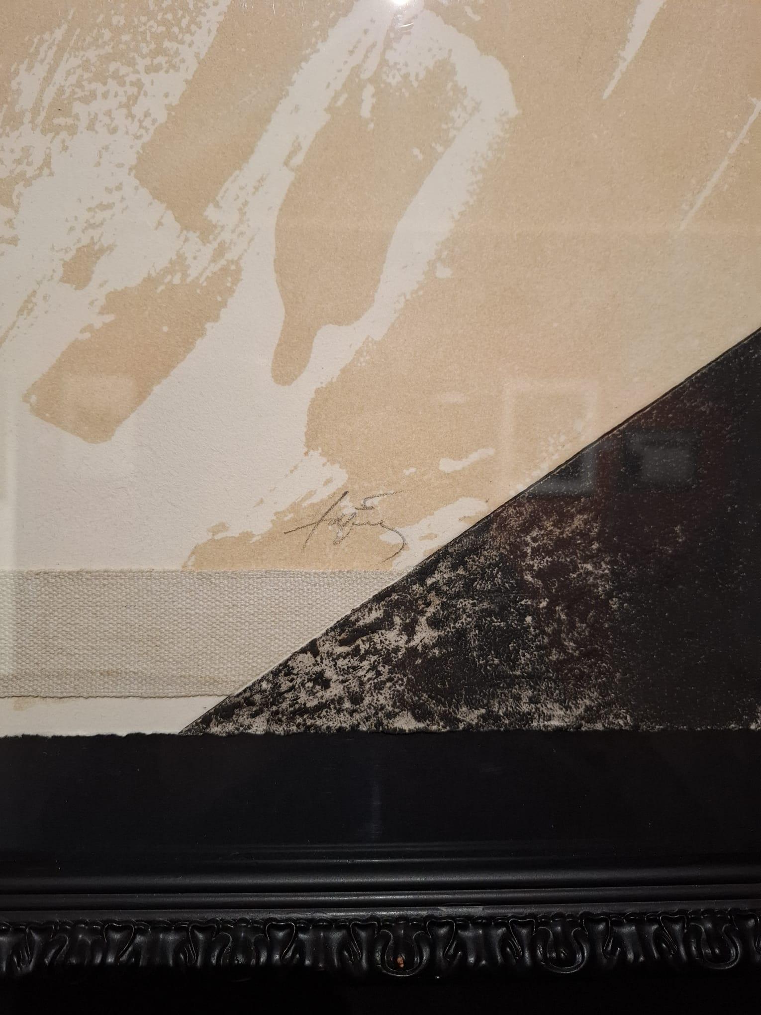 Antoni Tàpies, 1981
“Tresse”.
Etching and resin etching with 4 small strips of fabric. 
Signed and numbered by hand, P.A.
Edited by galerie Lelong (Paris) 
Printed by Joan Barberà (Barcelona)
Catalog Tàpies vol.III - Galfetti nº 799