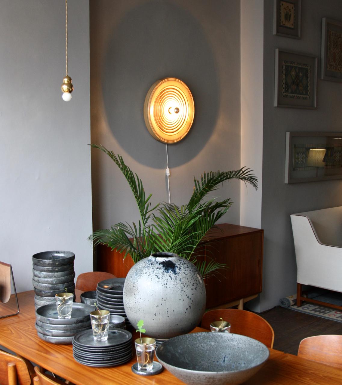 Antonín Hepnar Large Carved Oak Wall Light In Excellent Condition In London, GB