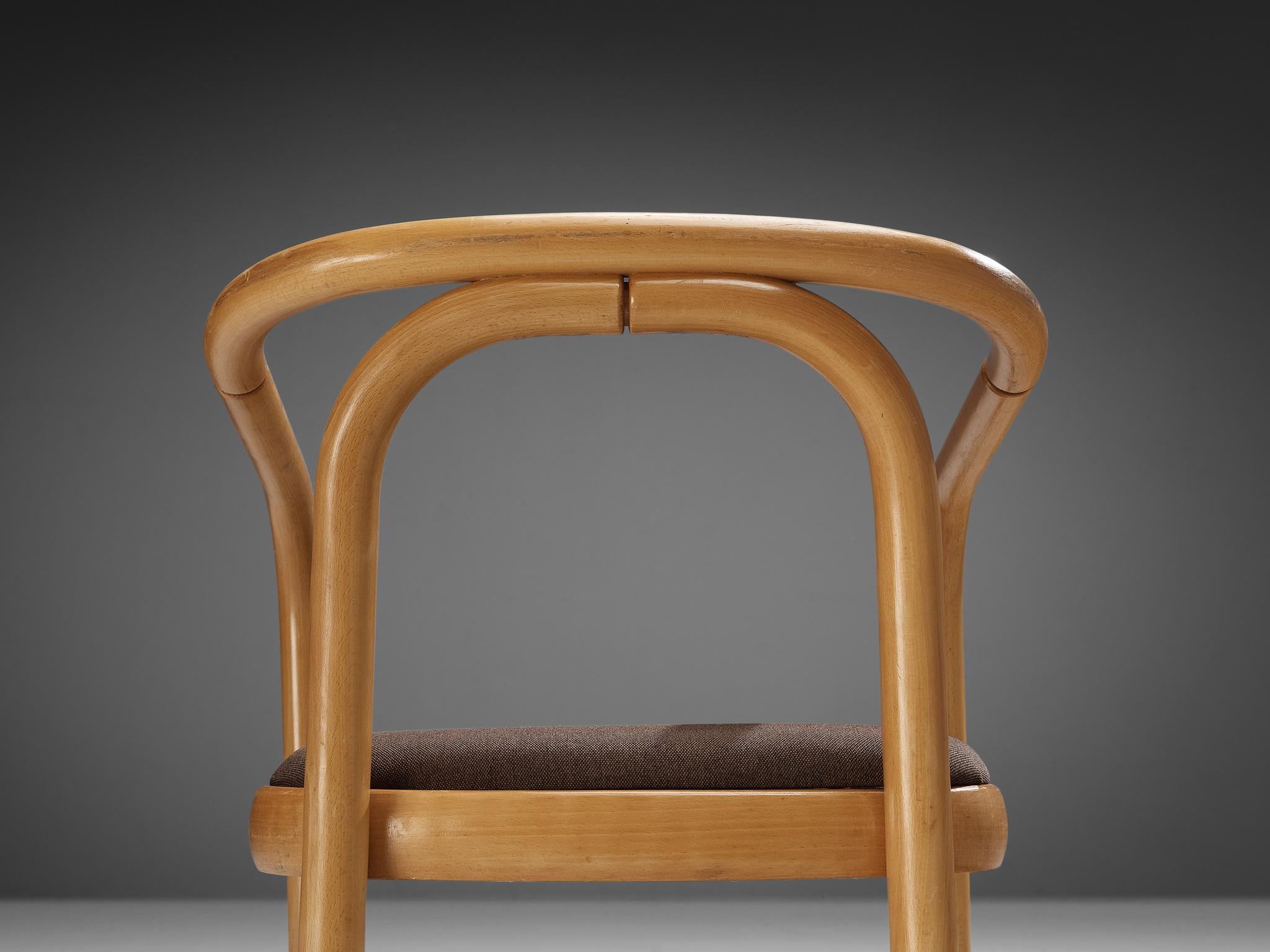 Tchèque Ensemble de huit fauteuils en tissu beige Antonin Suman pour Ton en vente