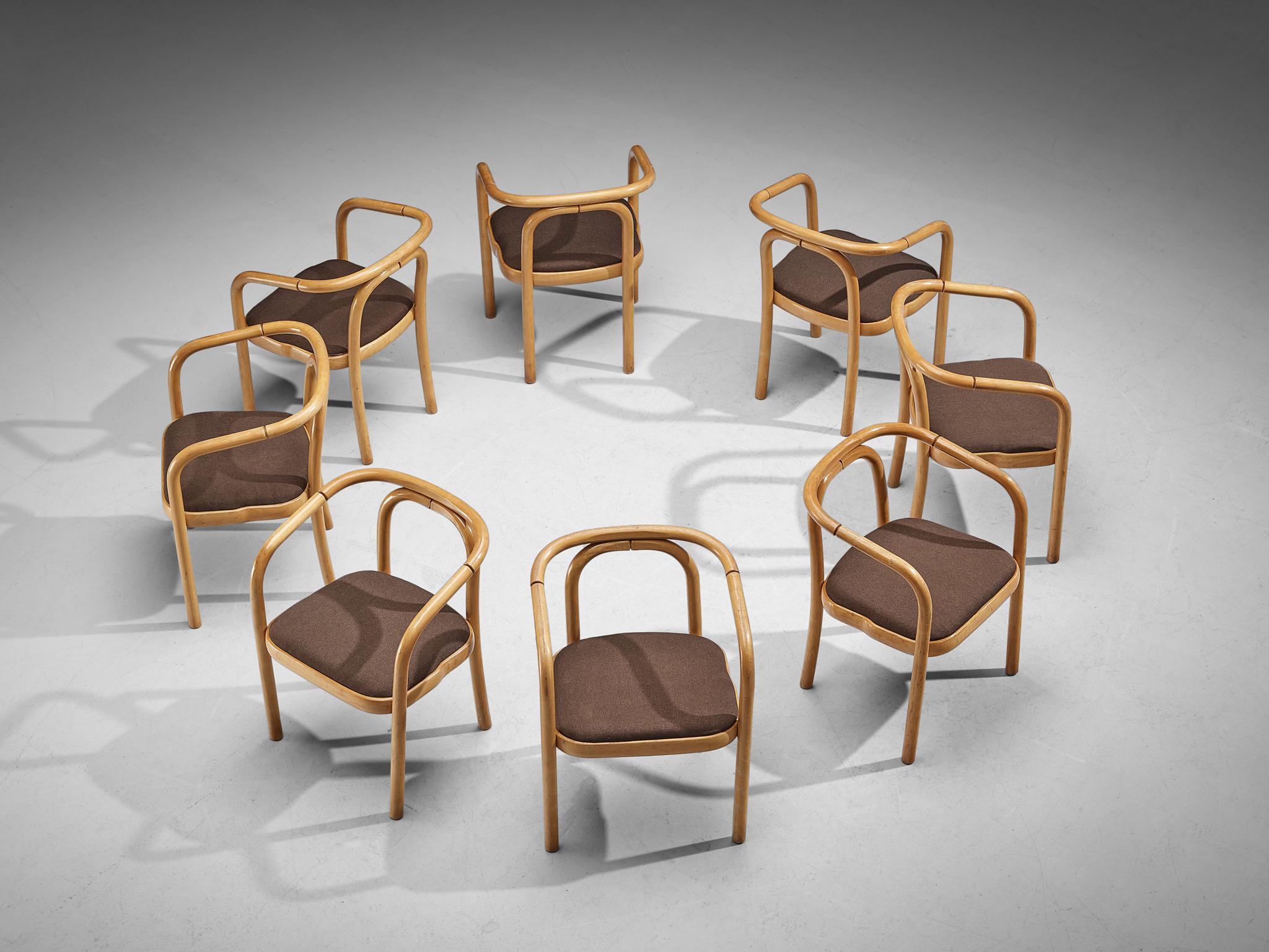 Fin du 20e siècle Ensemble de huit fauteuils en tissu beige Antonin Suman pour Ton en vente