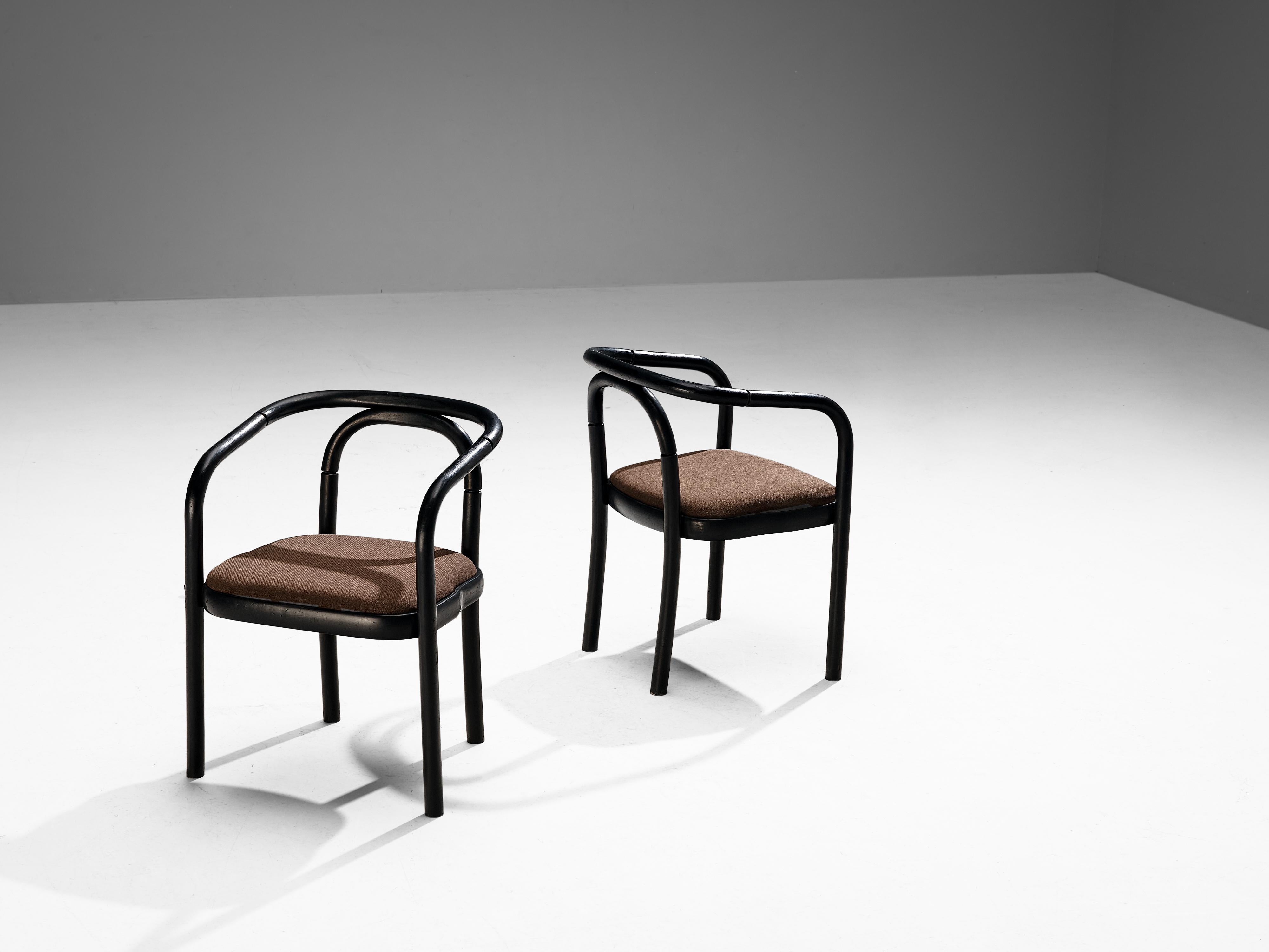 Mid-Century Modern Antonin Suman pour TON Ensemble de six fauteuils en bois laqué noir  en vente