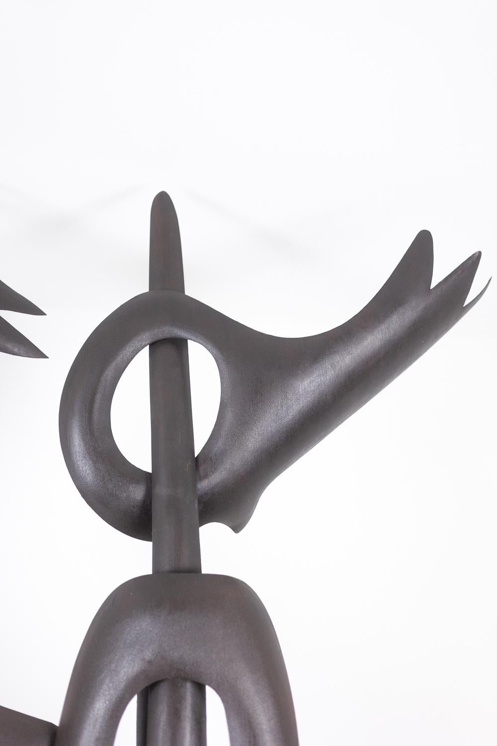 Antonine de Saint Pierre. Gebogene Metallskulptur. Zeitgenössische Arbeit. im Angebot 5
