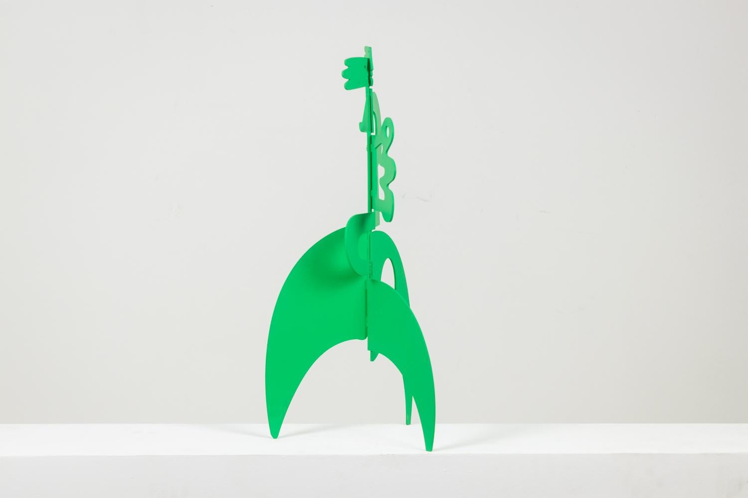 Antonine de Saint Pierre. Green sculpture “Le baiser”. Contemporary. In Excellent Condition For Sale In Saint-Ouen, FR